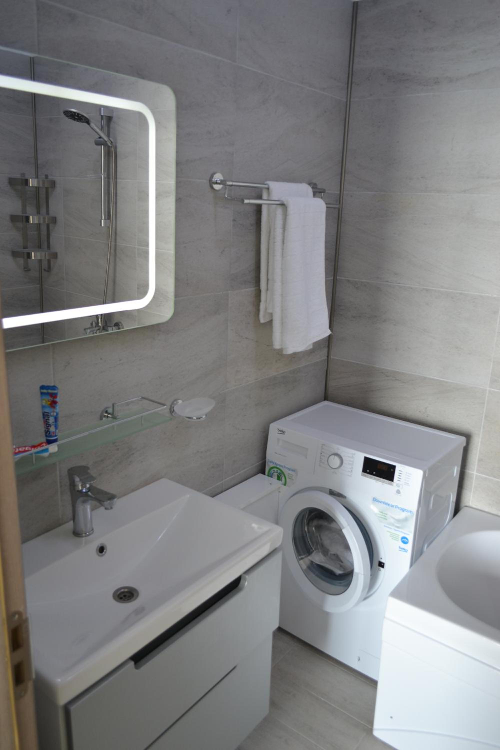 Photo 42