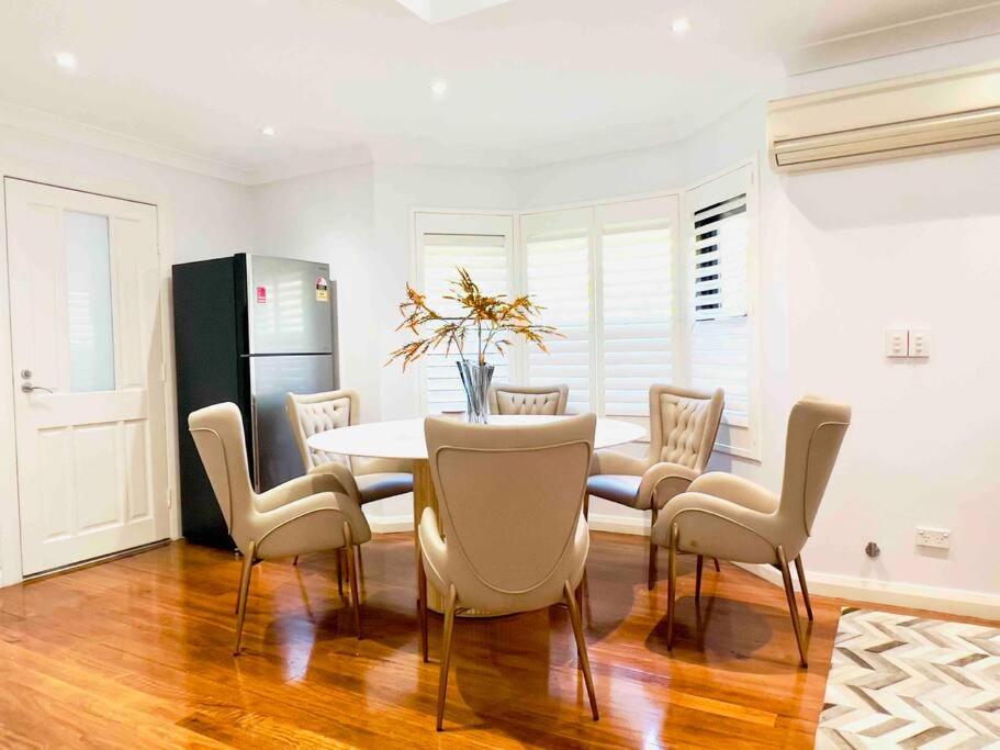 Maroubra Gem Close to Everything Sleep 16