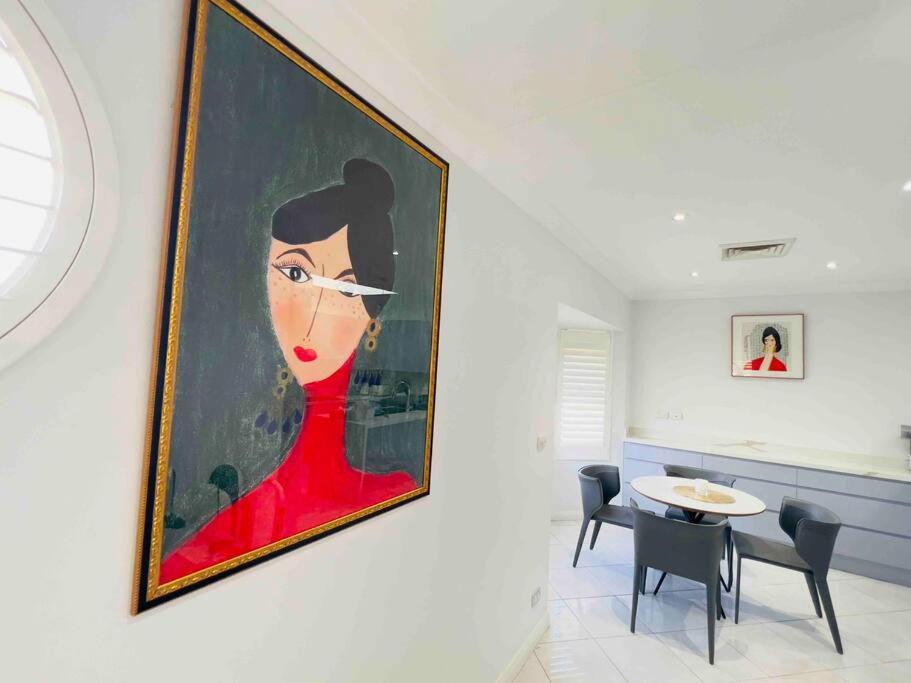 Maroubra Gem Close to Everything Sleep 16