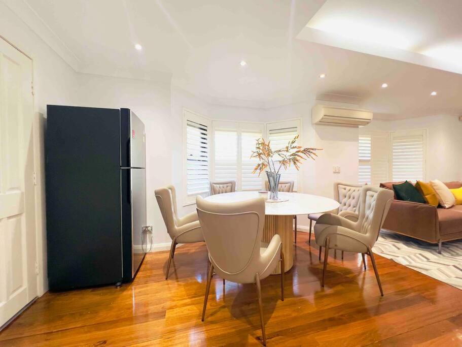 Maroubra Gem Close to Everything Sleep 16
