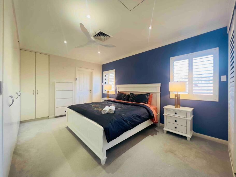 Maroubra Gem Close to Everything Sleep 16