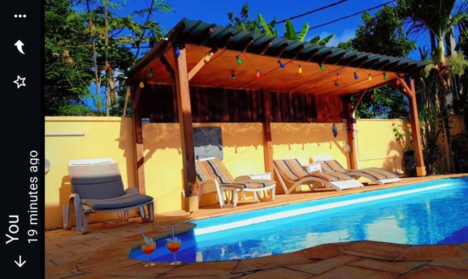 Villa santa avec piscine et jardin