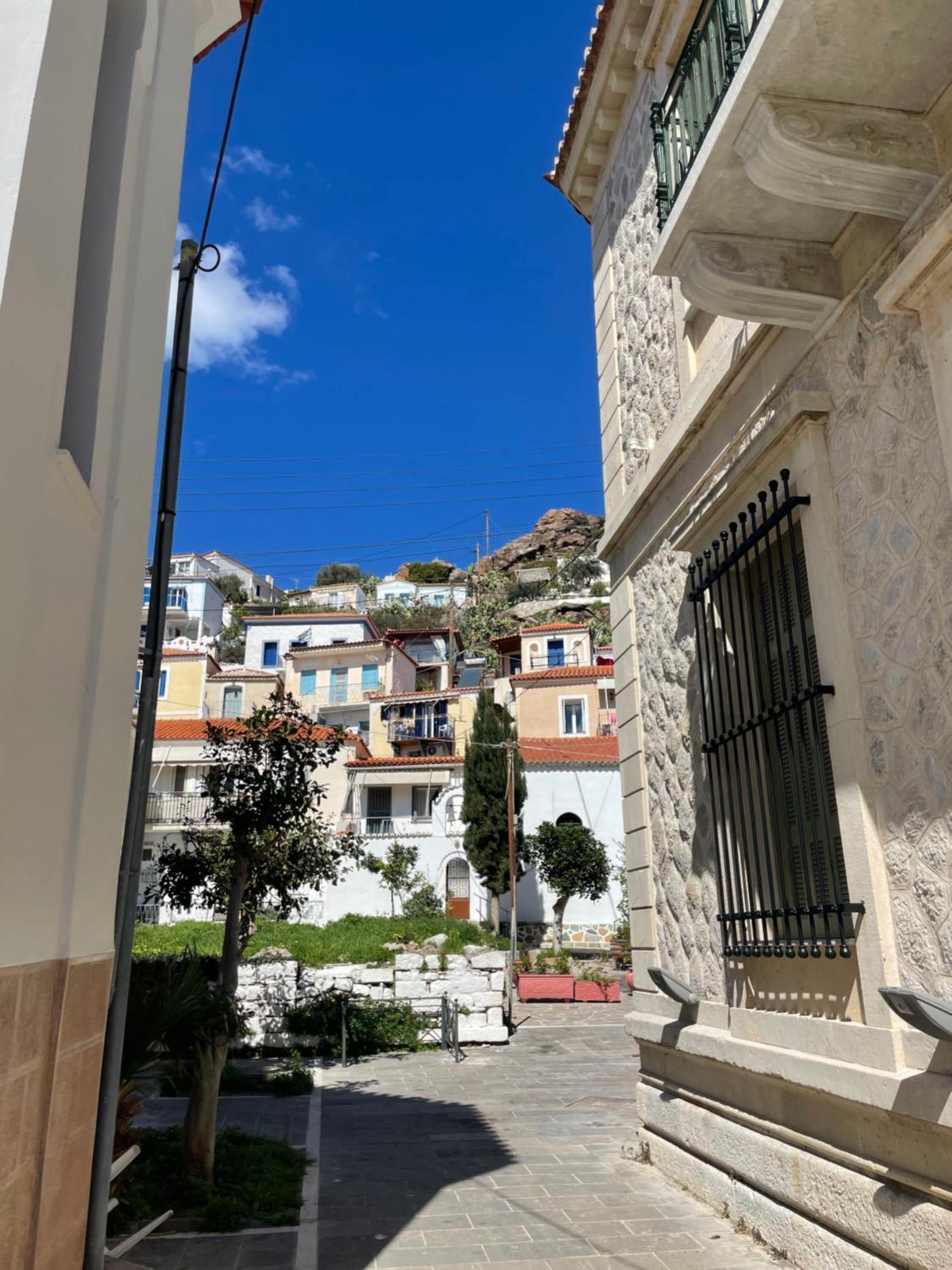 Stunning 1 bed Poros house presented by Lazydaze. view 3