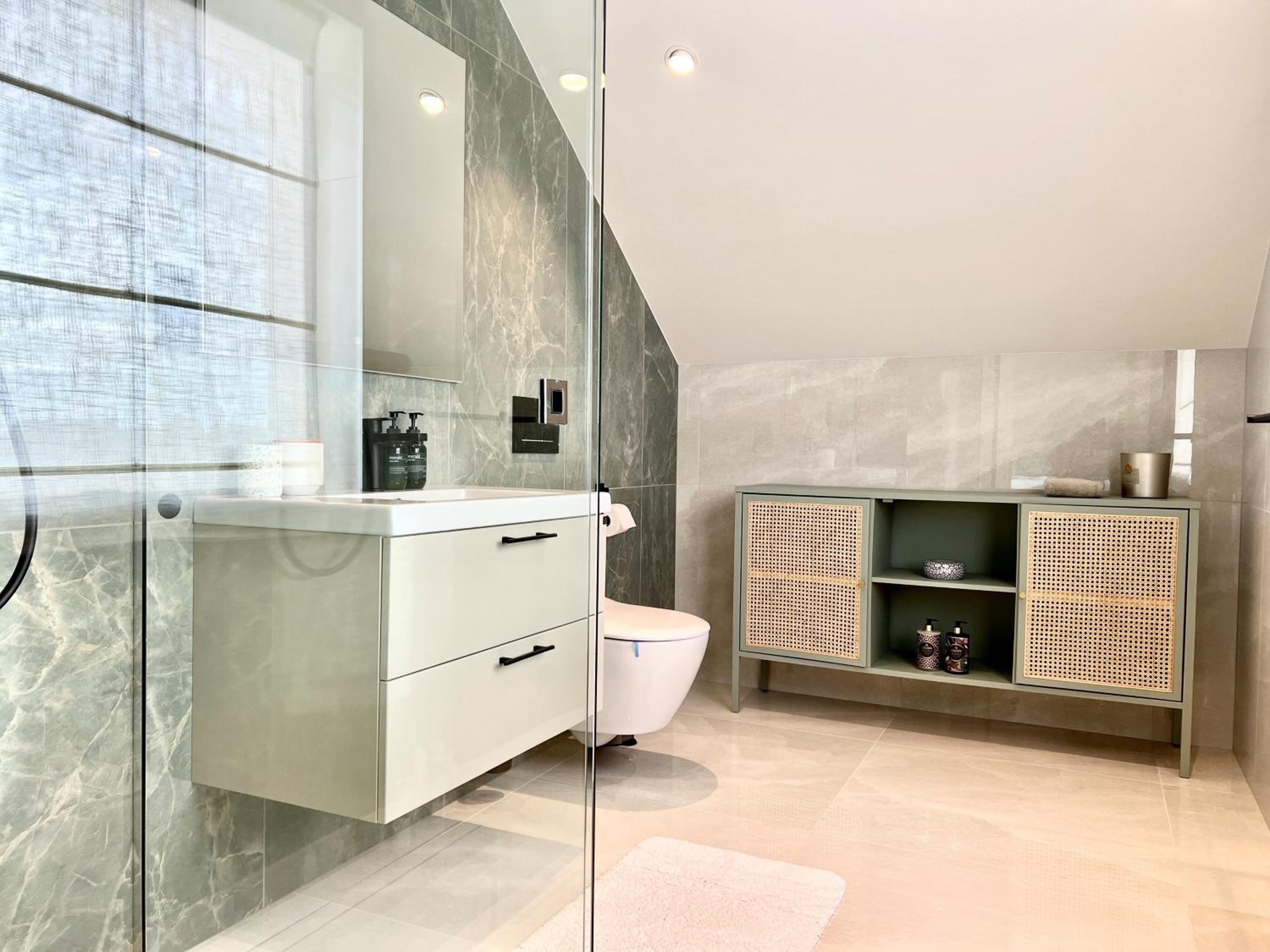 Villa Bluebird-Exclusive 5 bedroom 3 bathroom