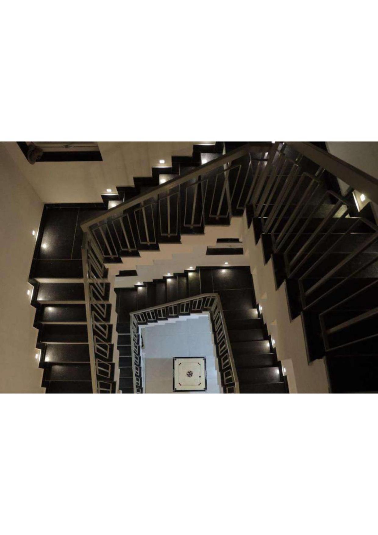 Hilfiger 5BHK