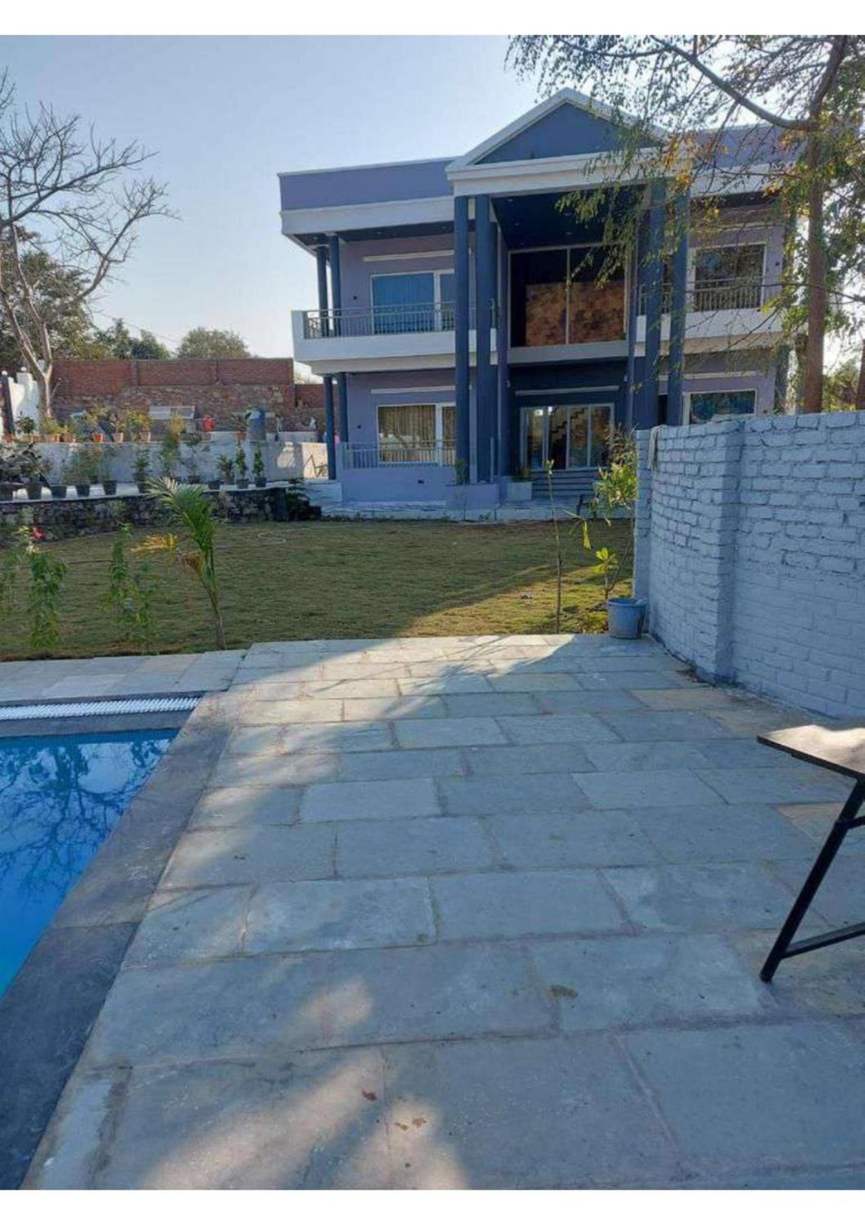 Hilfiger 5BHK