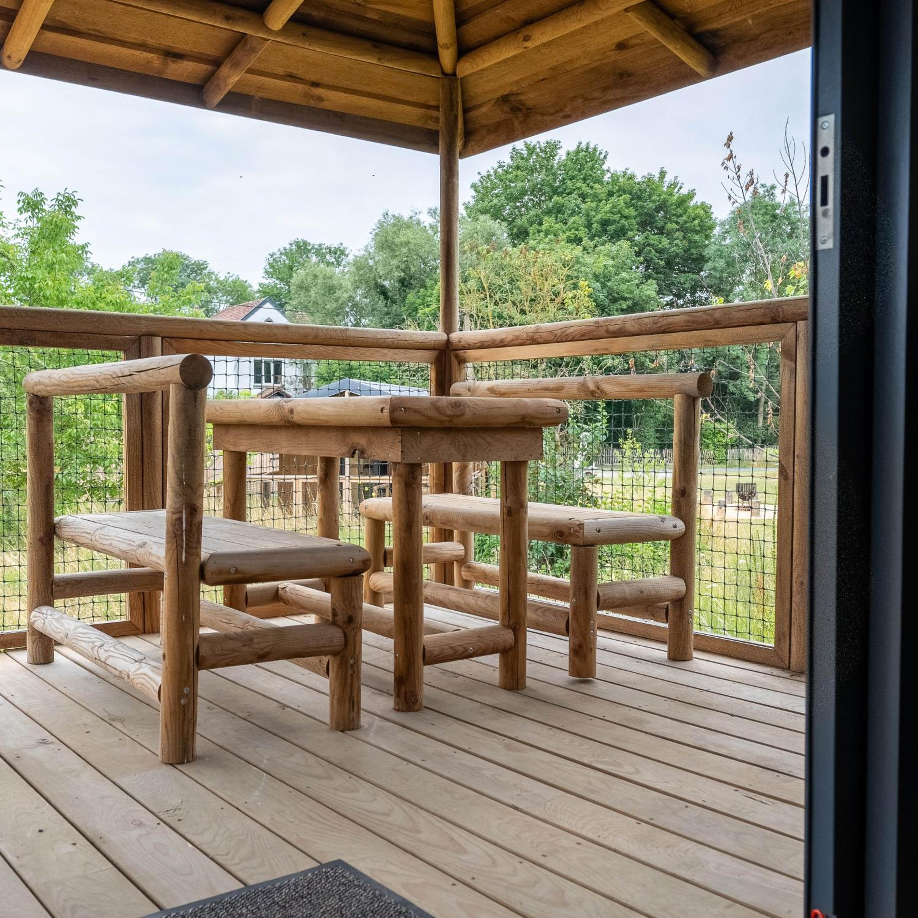 Ecau Lodge - Logement insolite à 30km de Pairi Daiza