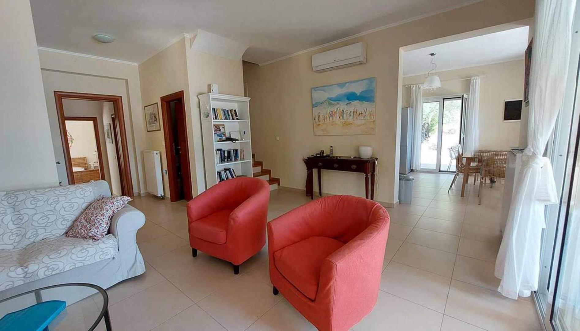 Villa Mayroula