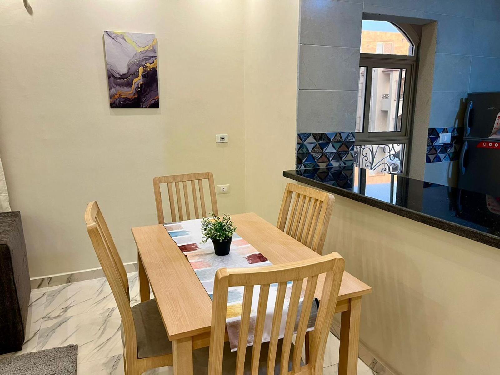 Family Apartment Near AUC