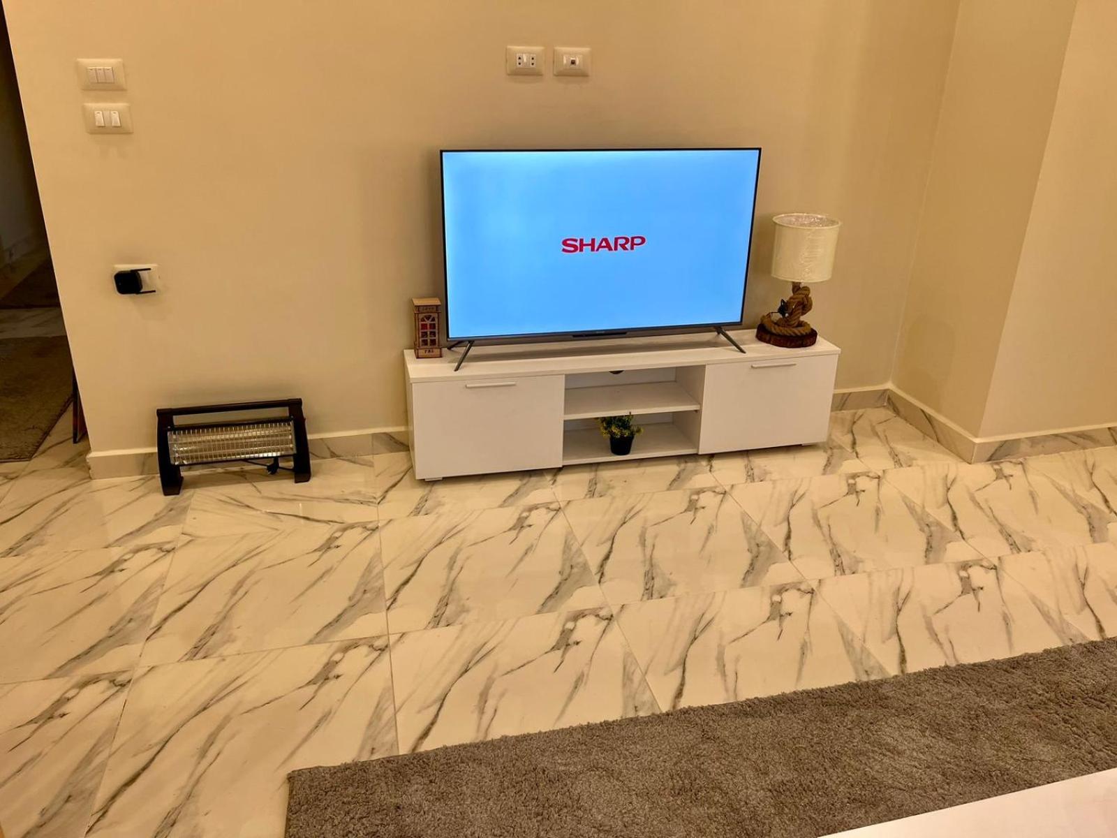 Family Apartment Near AUC