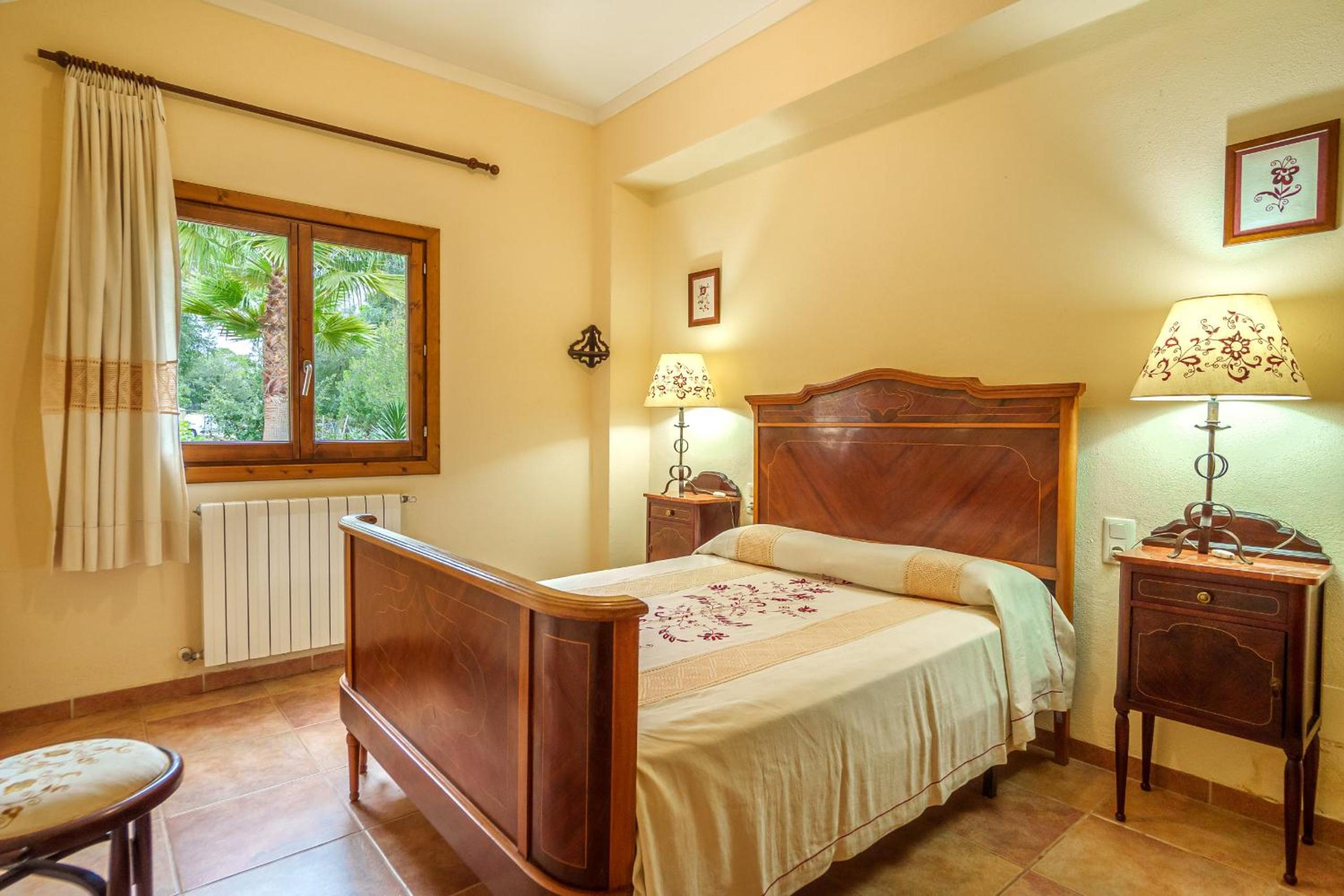 M409 Ferragut Crestatx by Mallorca Villa Selection