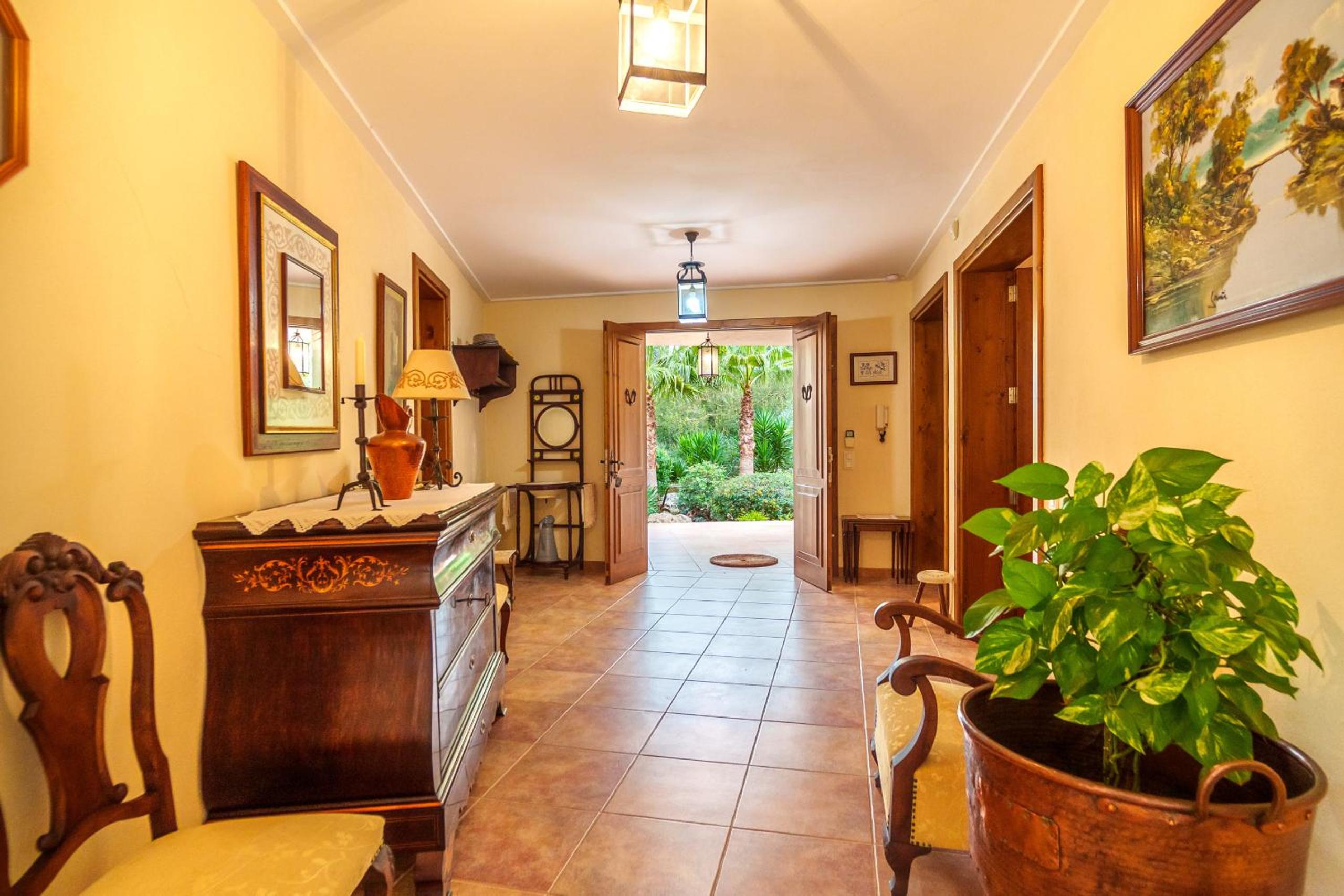 M409 Ferragut Crestatx by Mallorca Villa Selection