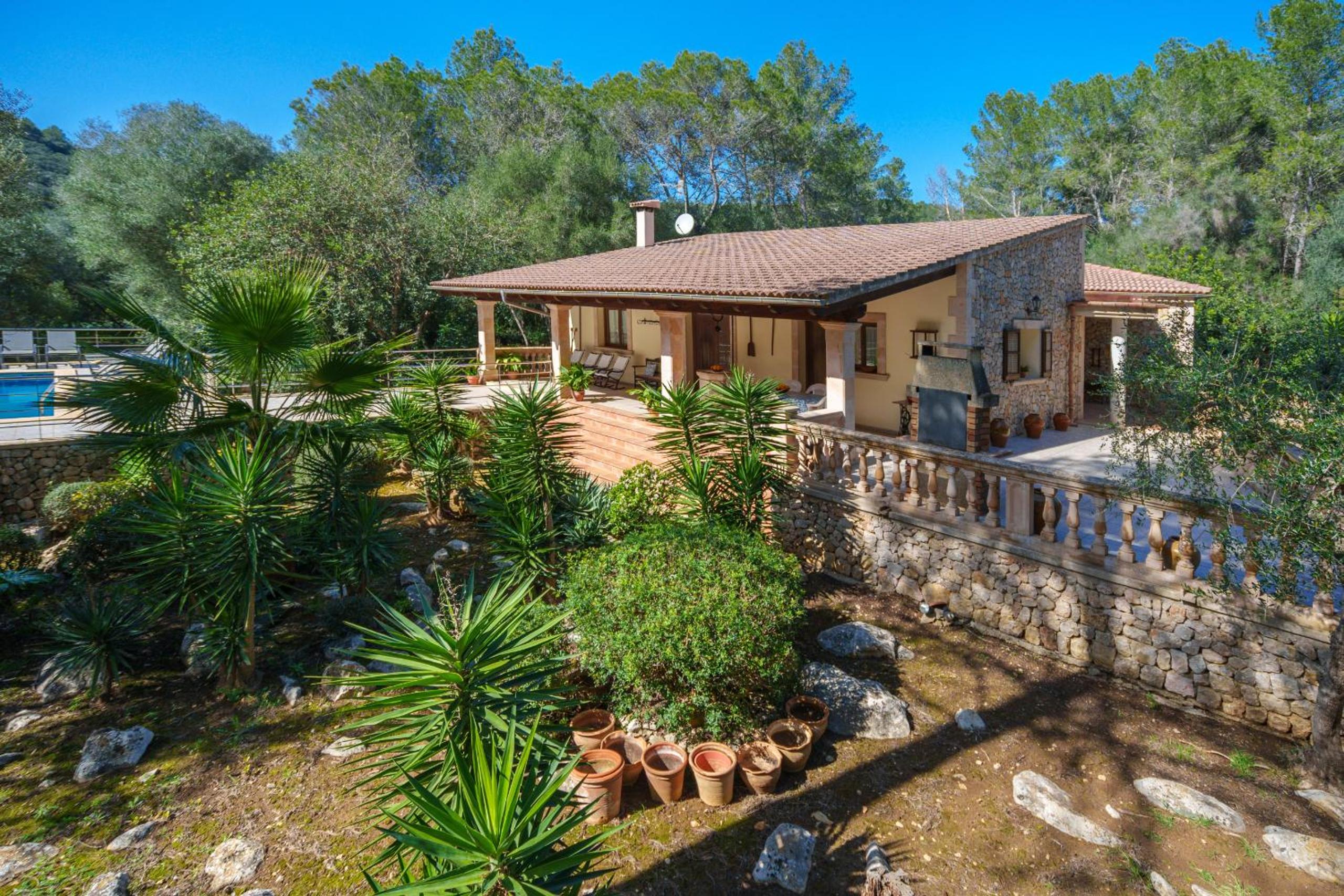 M409 Ferragut Crestatx by Mallorca Villa Selection