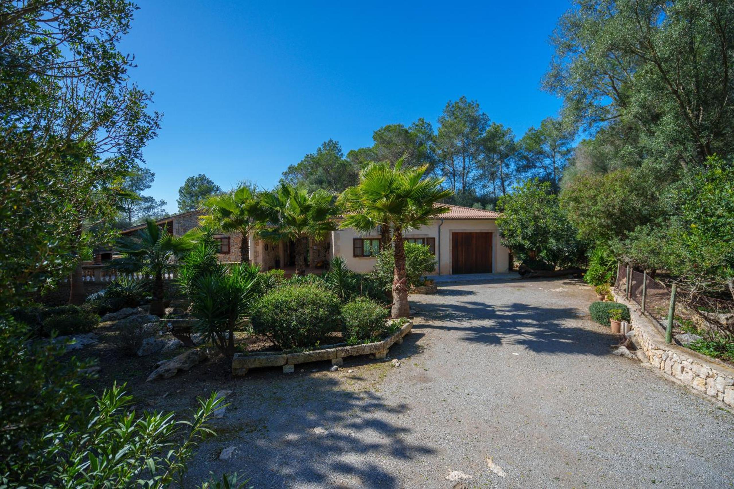 M409 Ferragut Crestatx by Mallorca Villa Selection