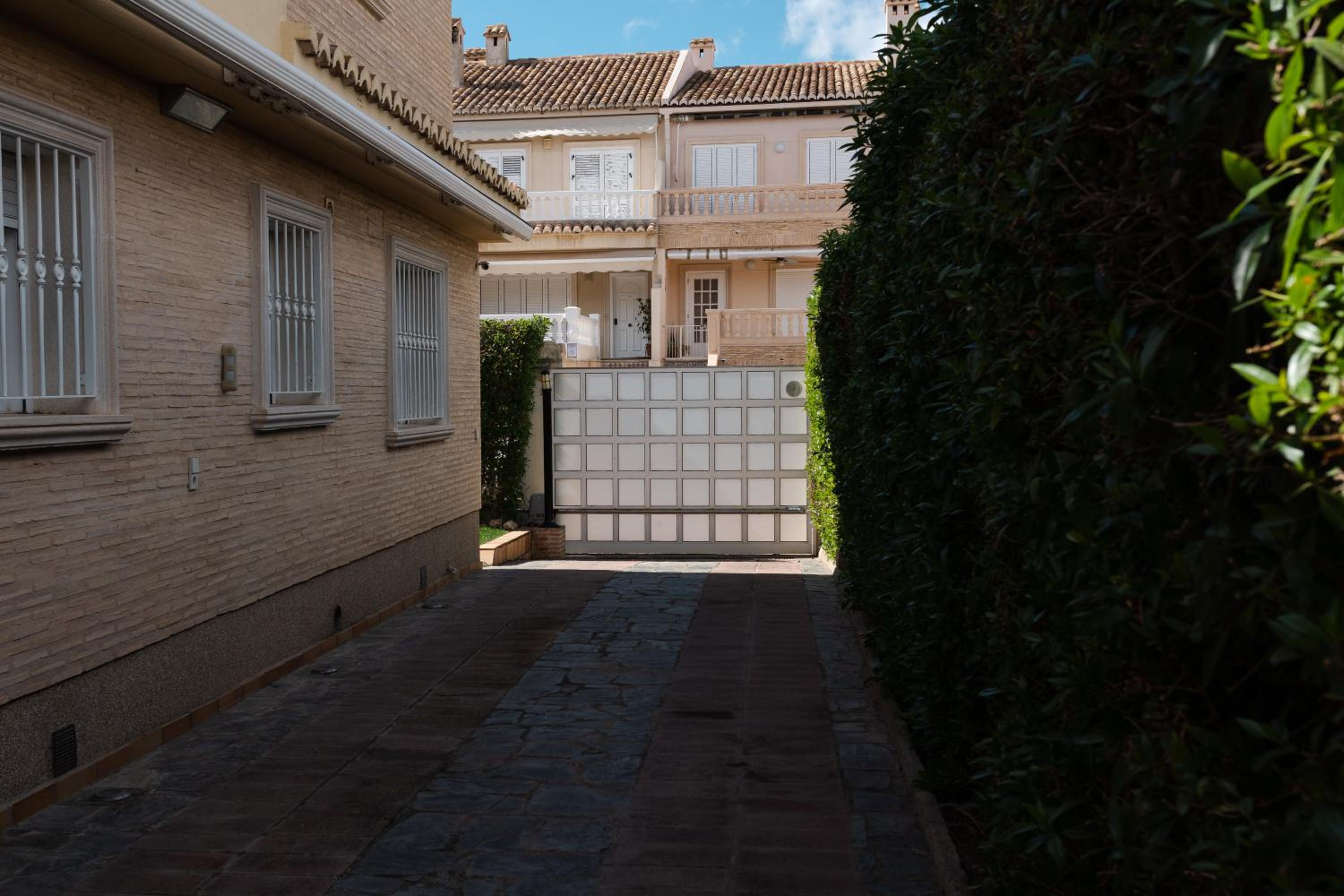 Experience Valencia Luxury Chalet Puig Val con piscina