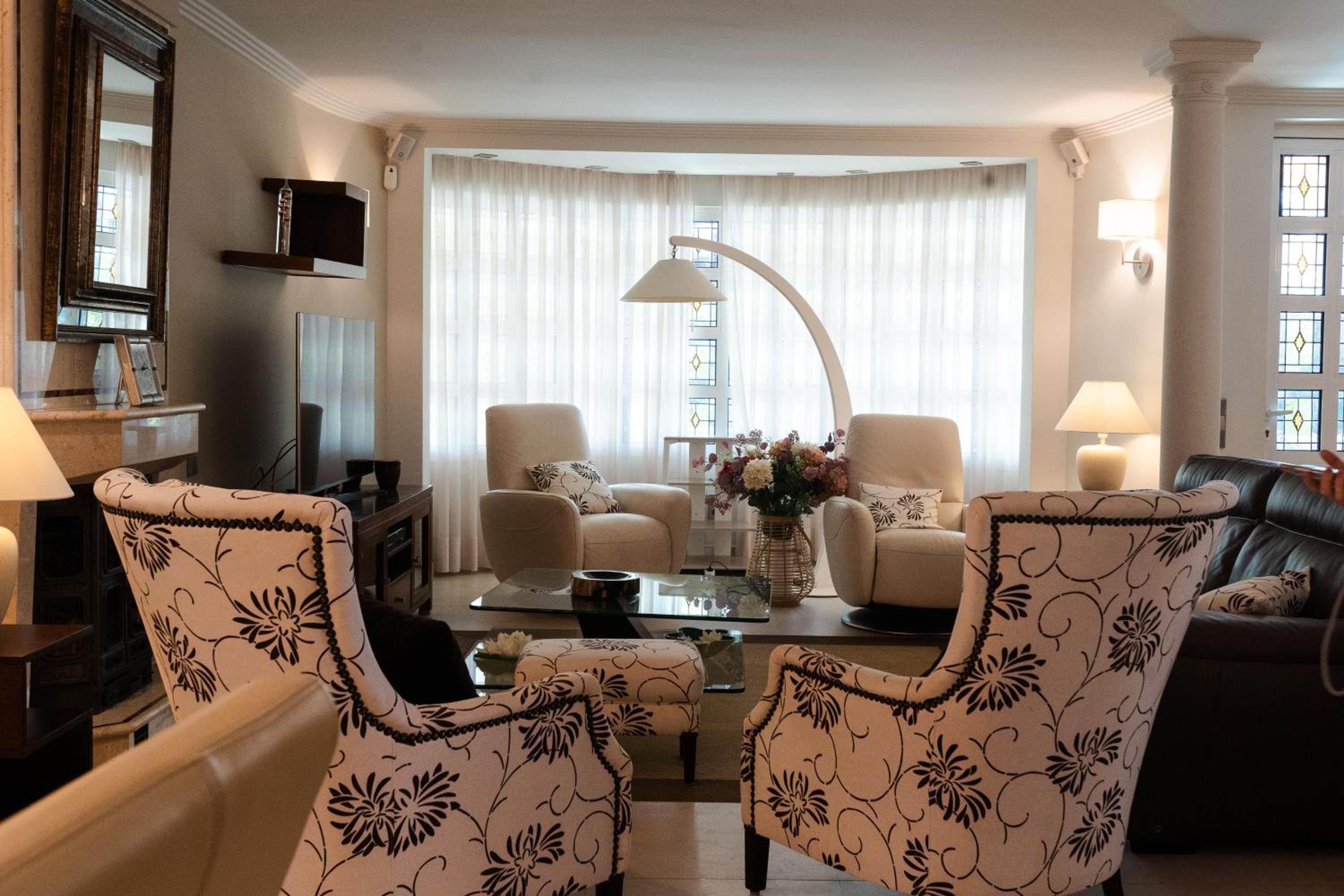 Experience Valencia Luxury Chalet Puig Val con piscina