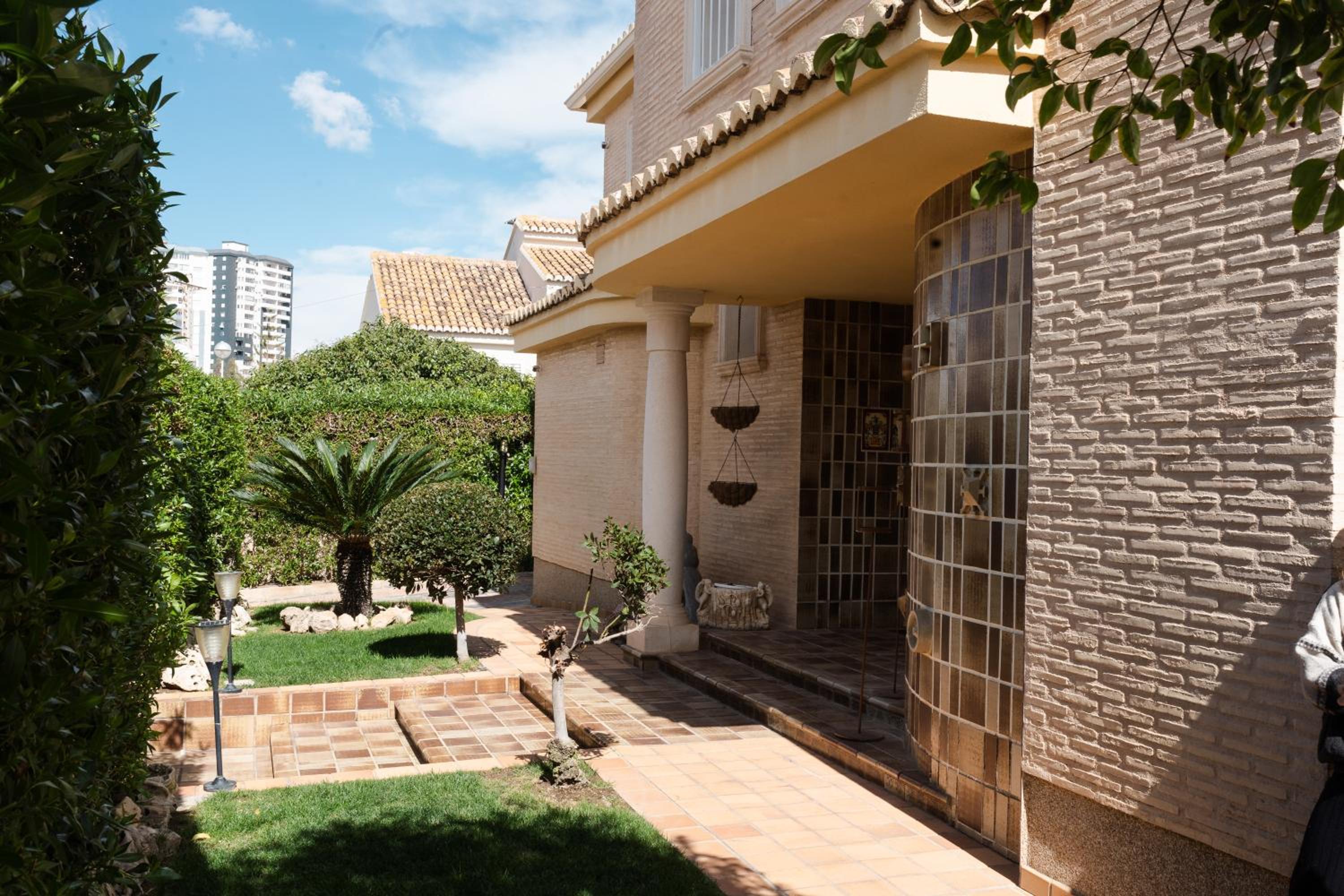 Experience Valencia Luxury Chalet Puig Val con piscina