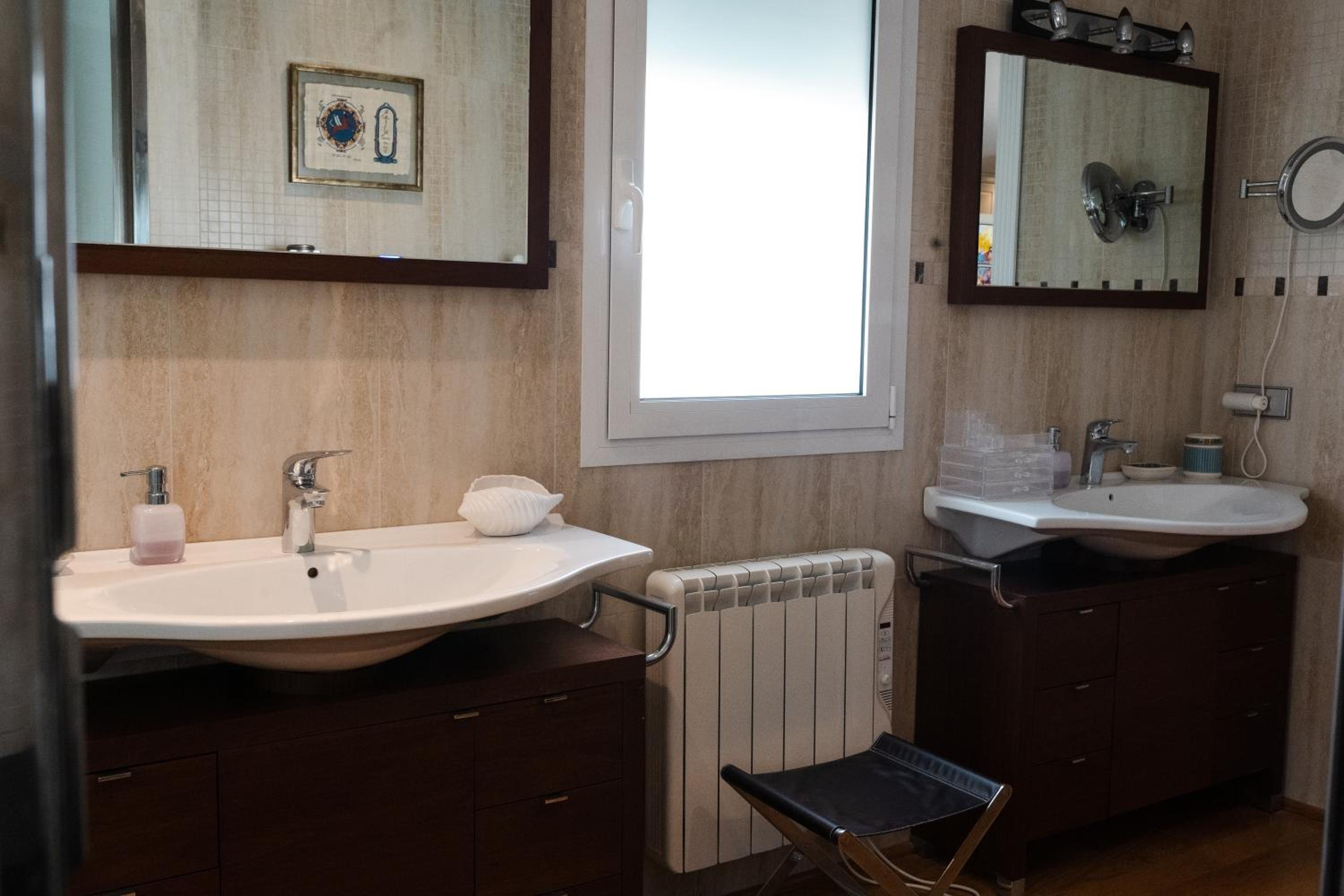 Experience Valencia Luxury Chalet Puig Val con piscina