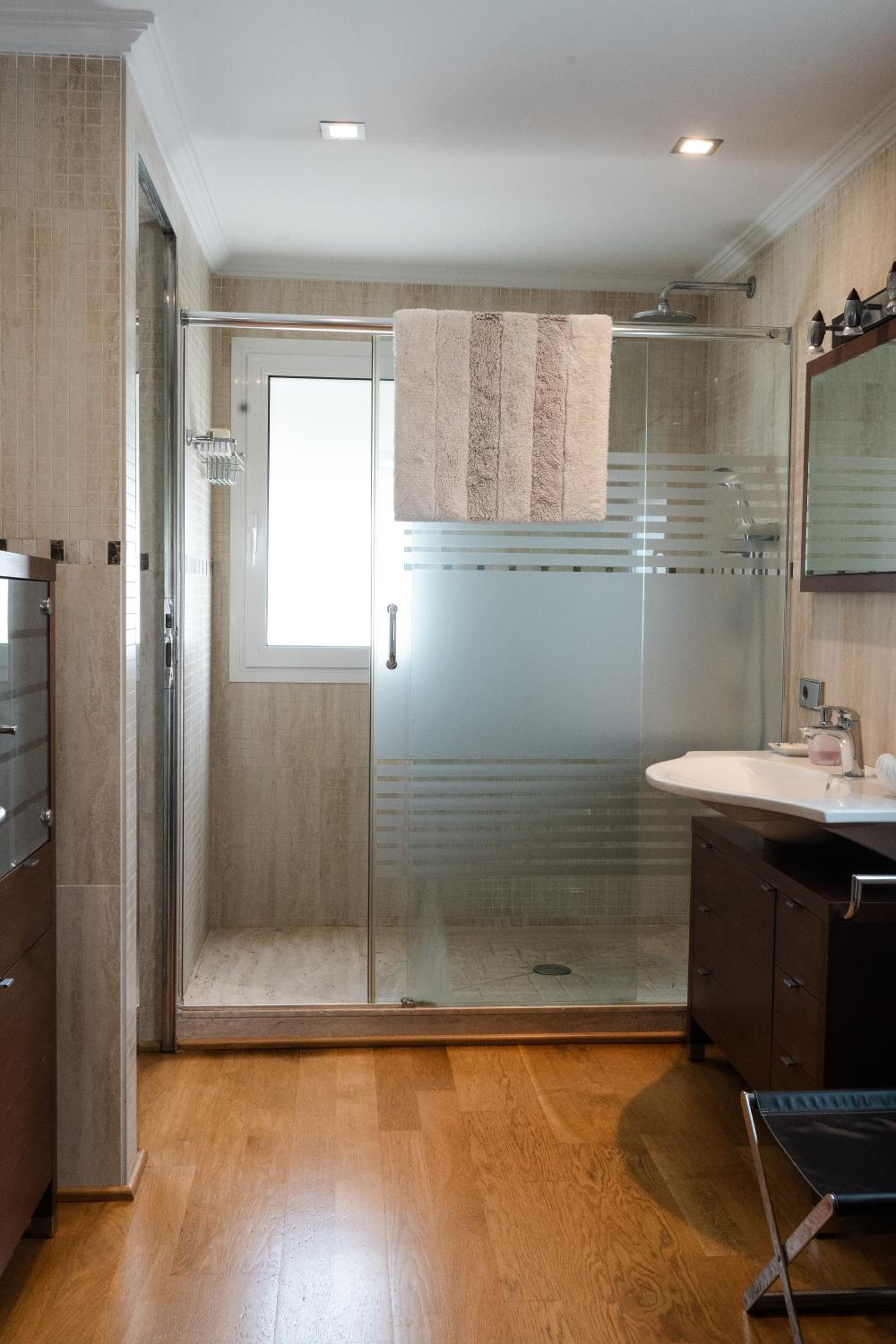 Experience Valencia Luxury Chalet Puig Val con piscina