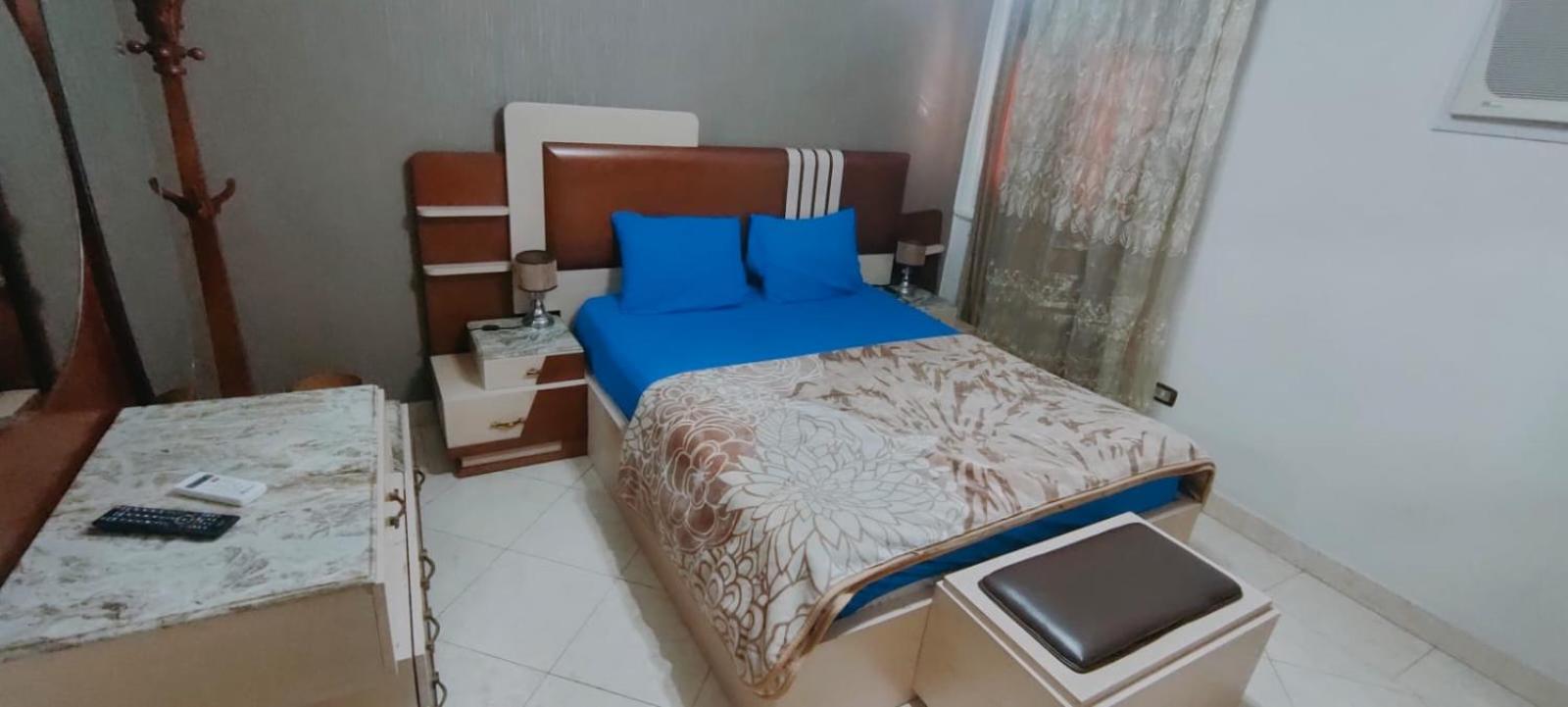 شقة مكرم عبيد للعائلات فقط 21 families only