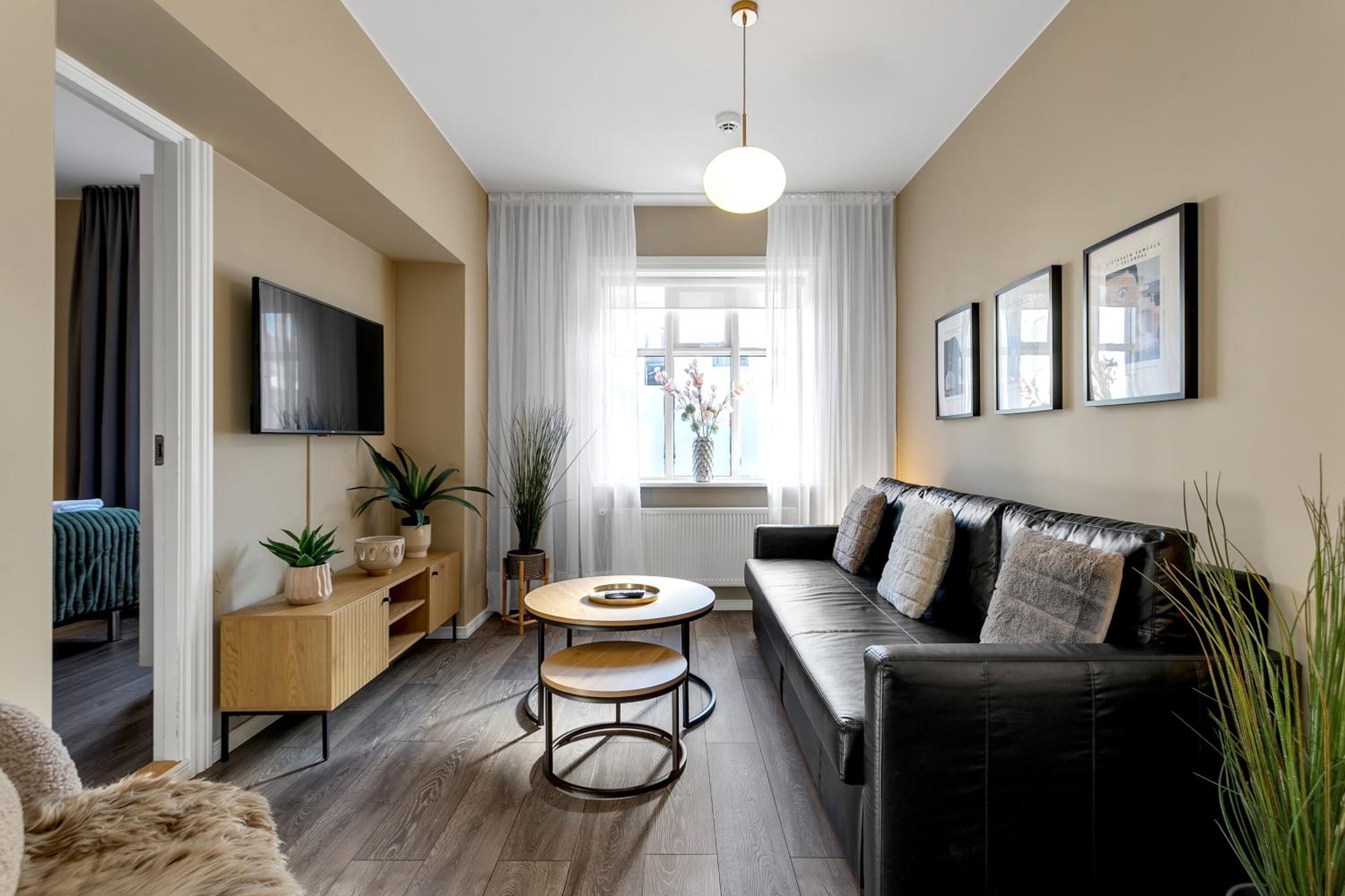 Baldur Apartments