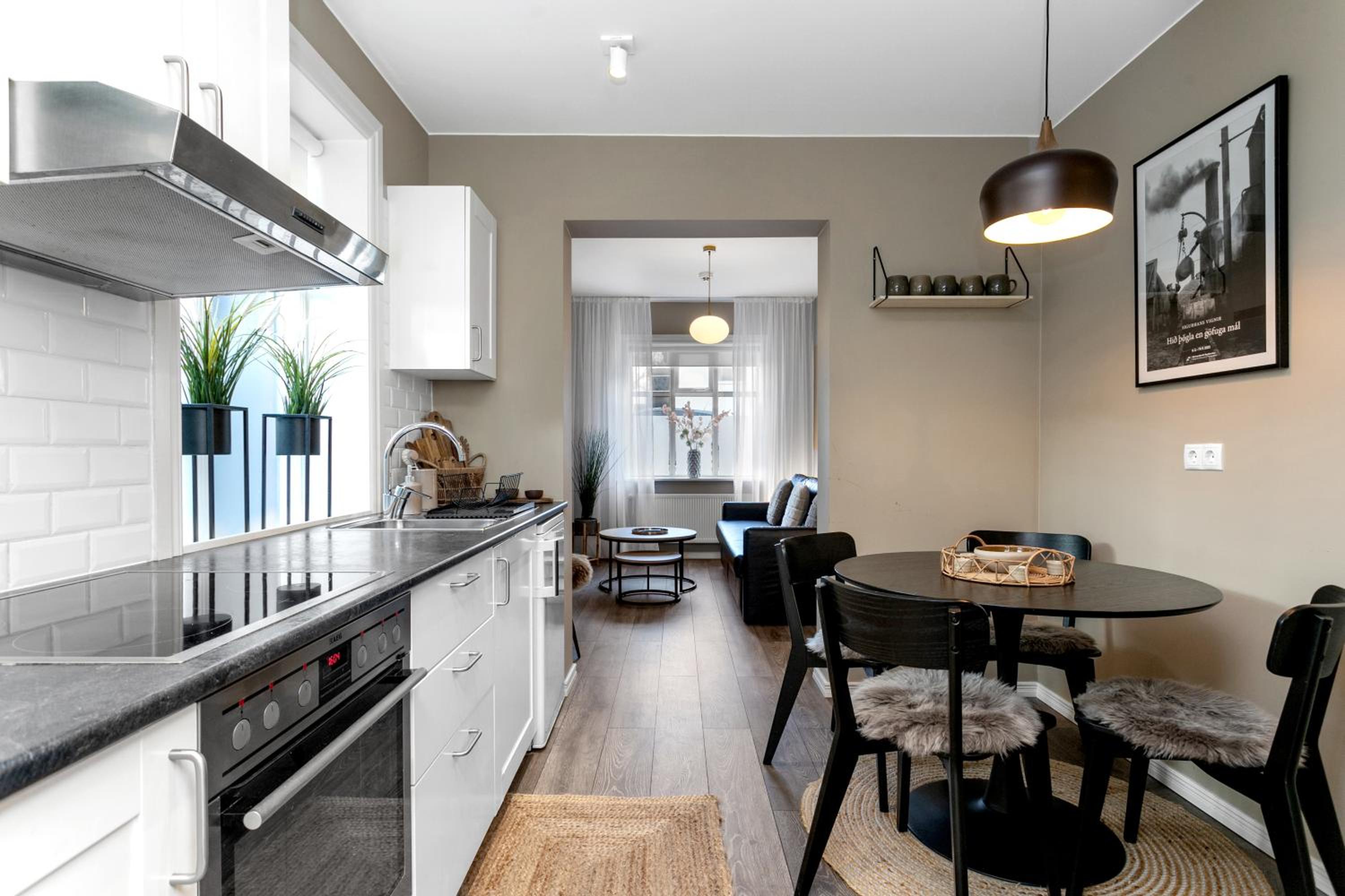 Baldur Apartments