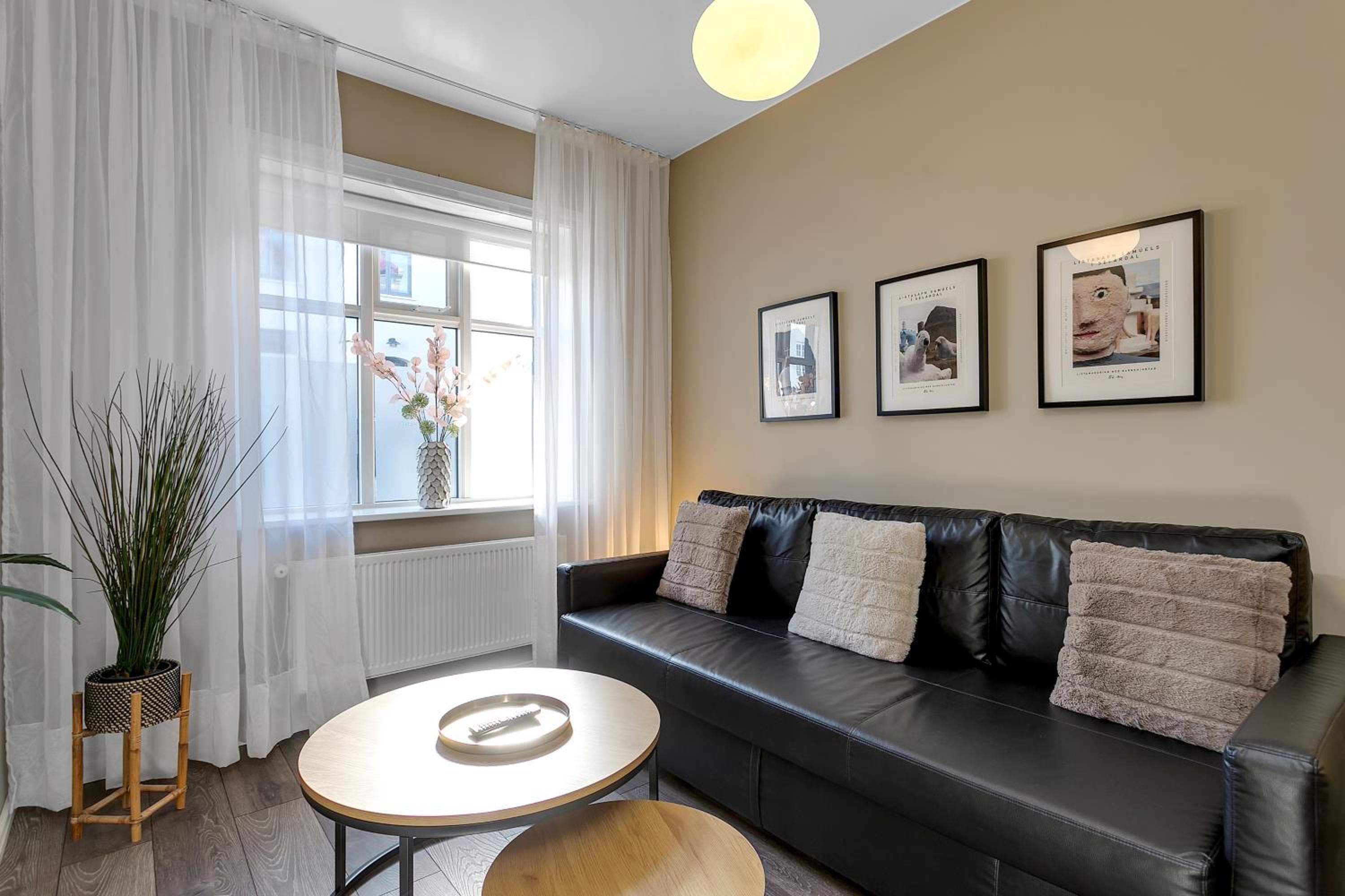 Baldur Apartments