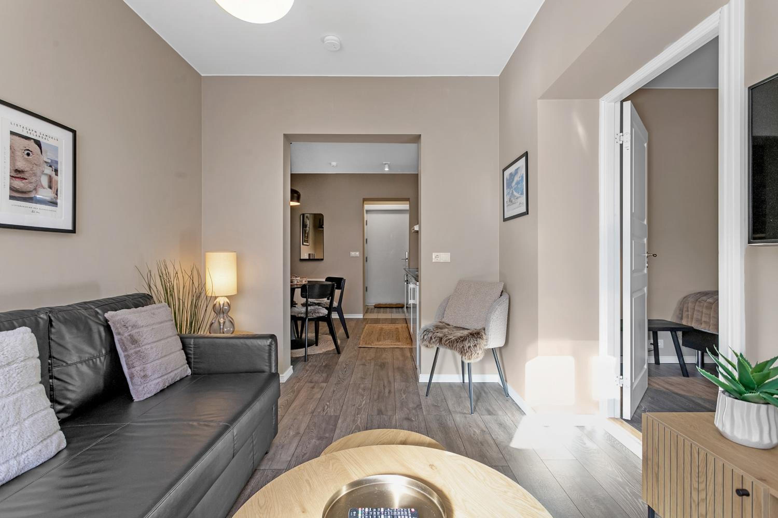 Baldur Apartments