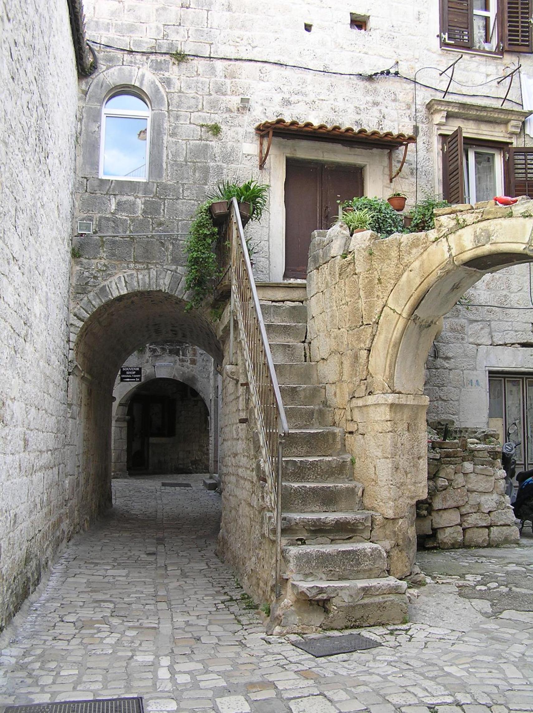 Photo 33