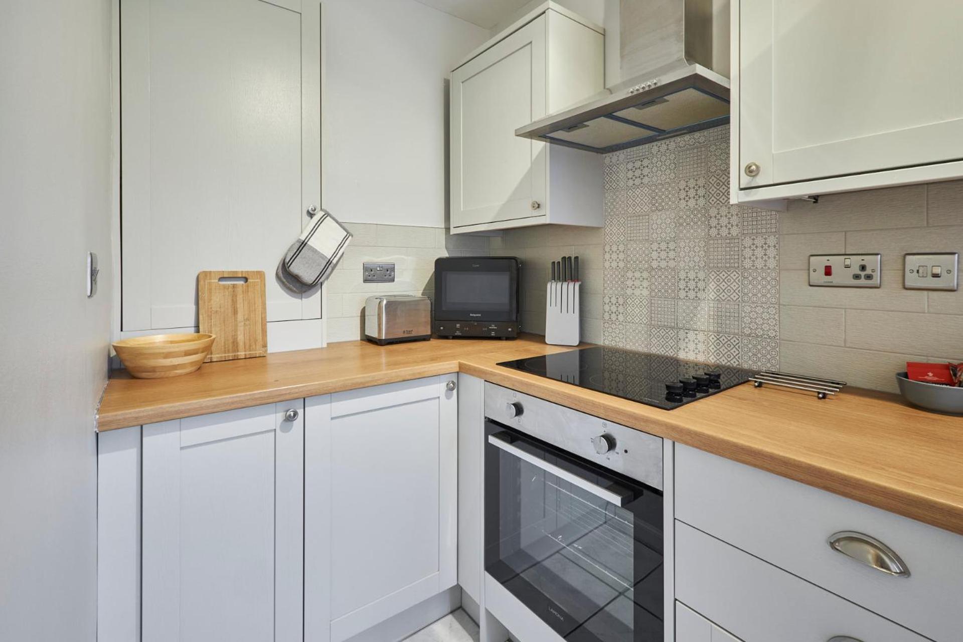 Host & Stay - Dodds Lane view 5