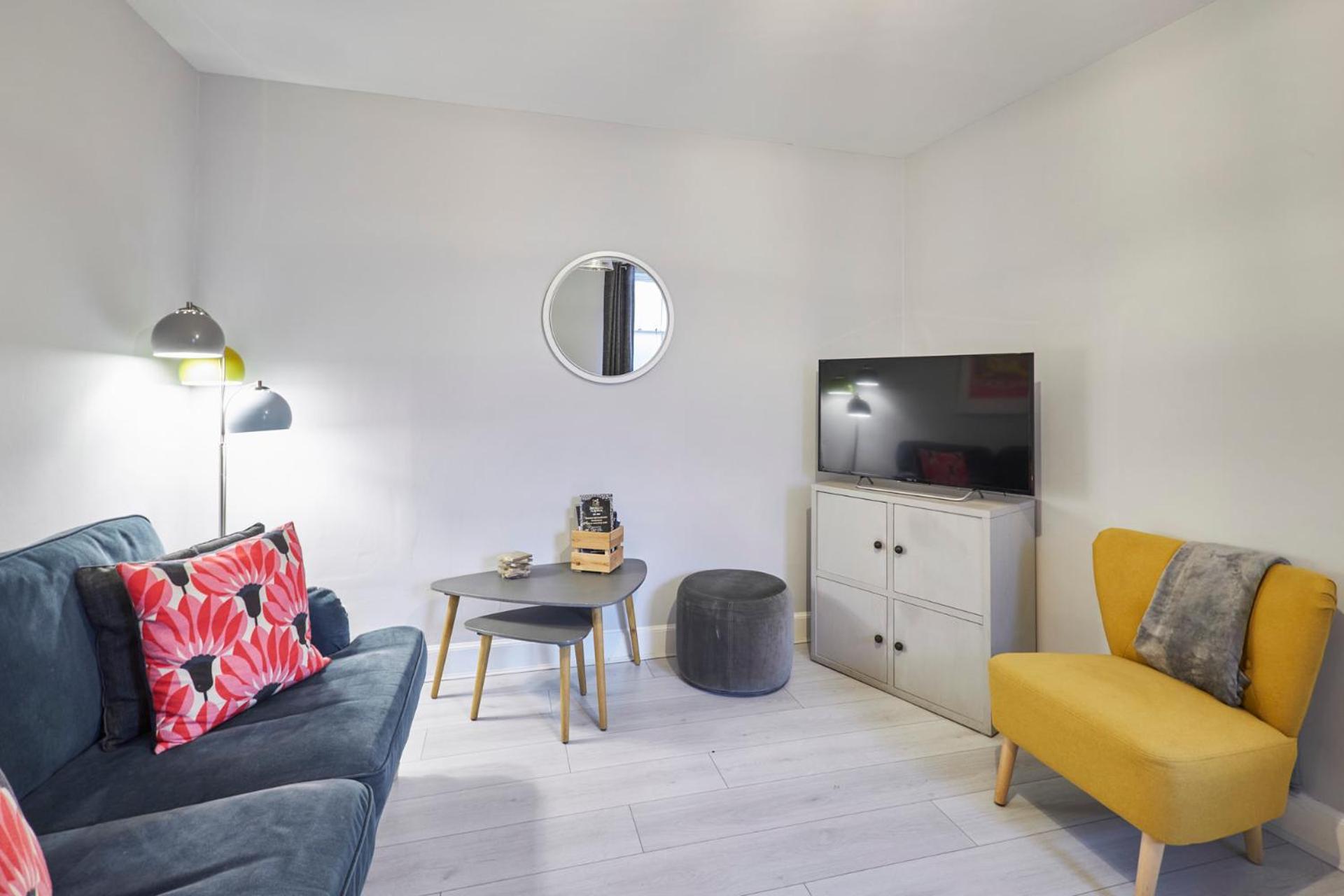 Host & Stay - Dodds Lane view 3