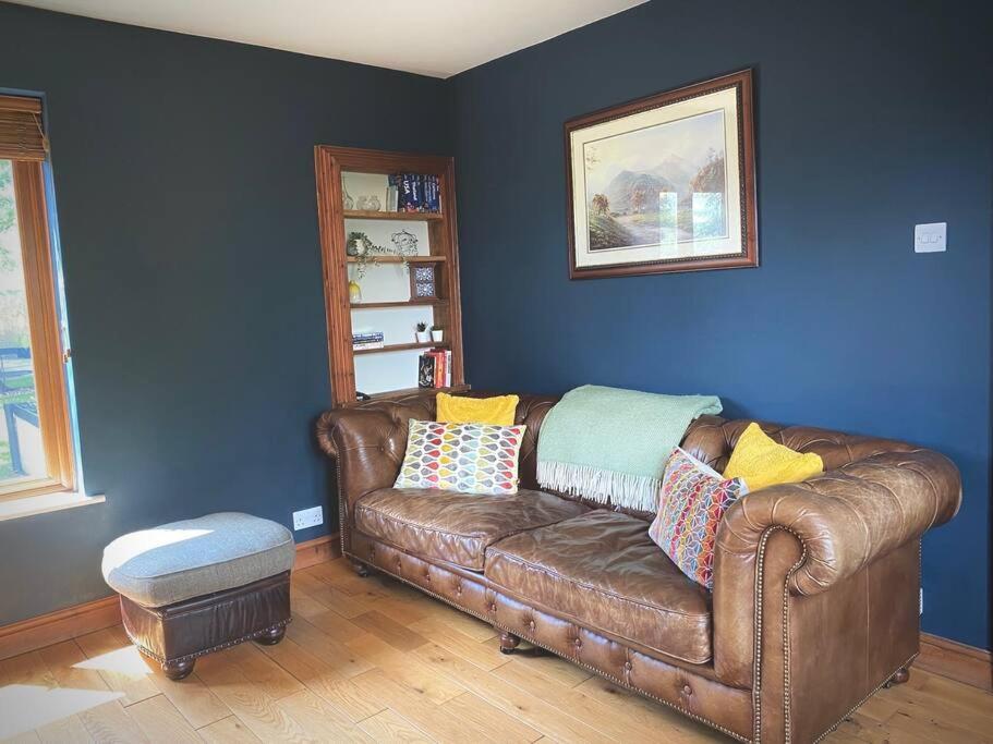 Cosy 3-bedroom home with garden and log burner. view 2