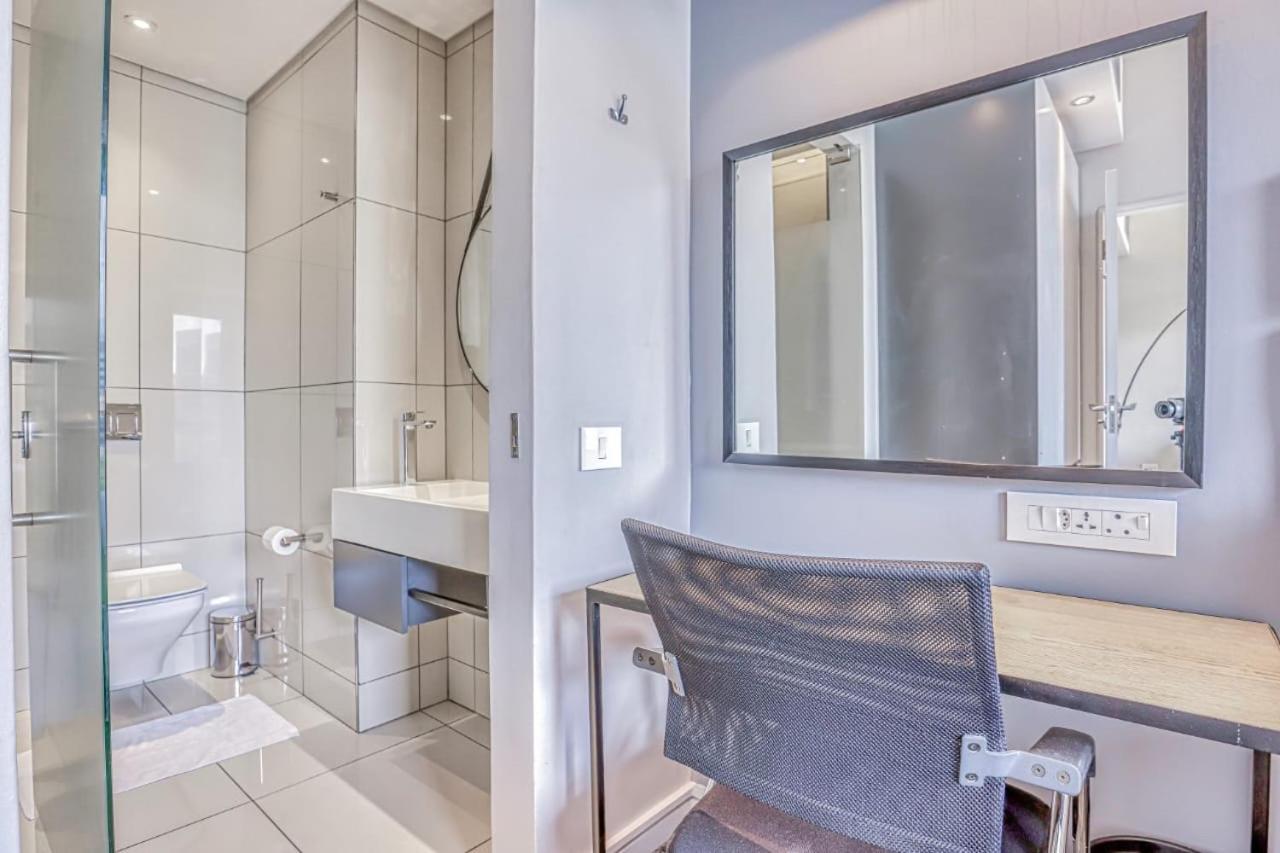 Hotel Apartment in Sandton PRIVATE UNIT photo 4
