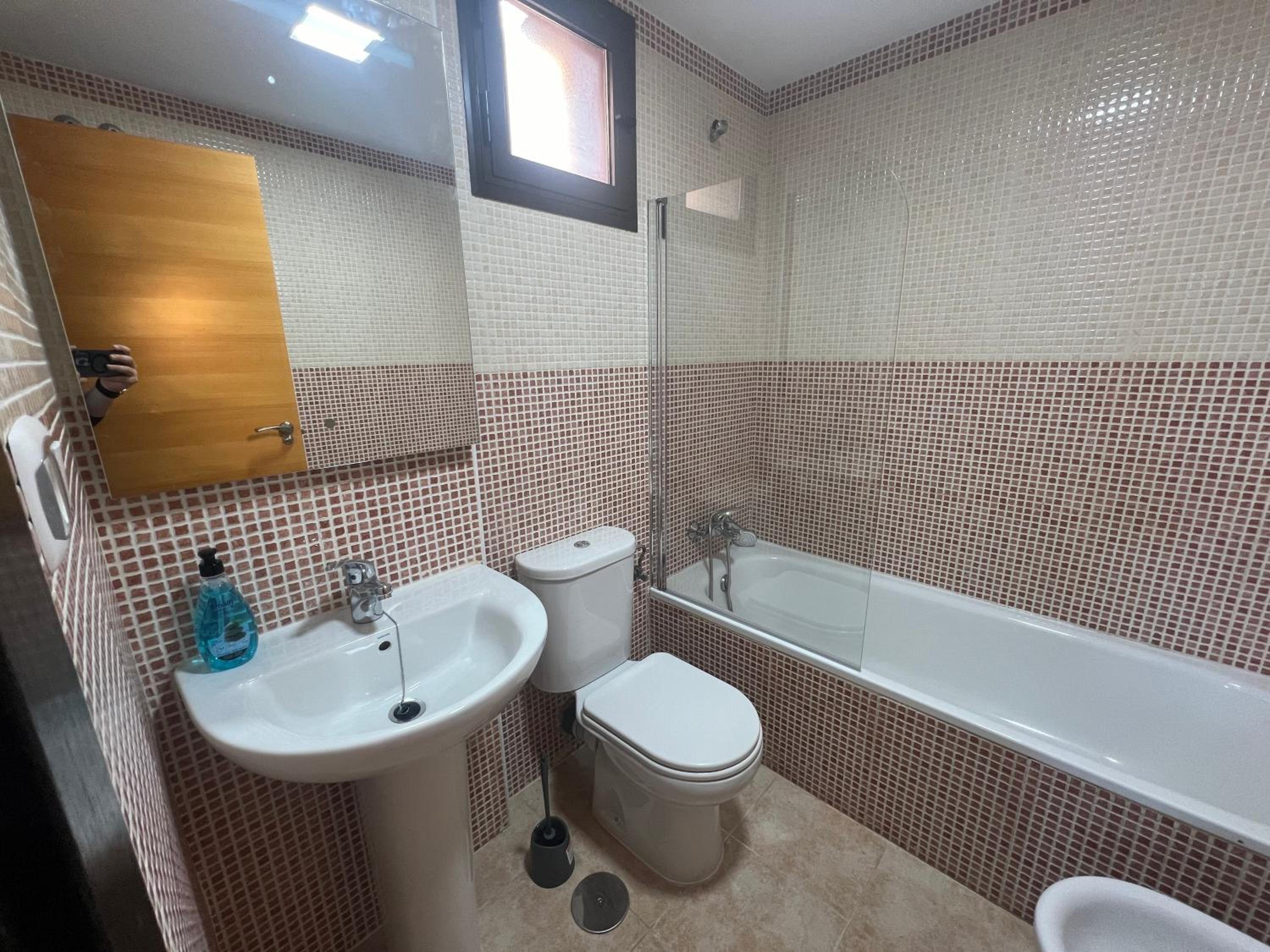 Apartamento entero con terraza y piscina