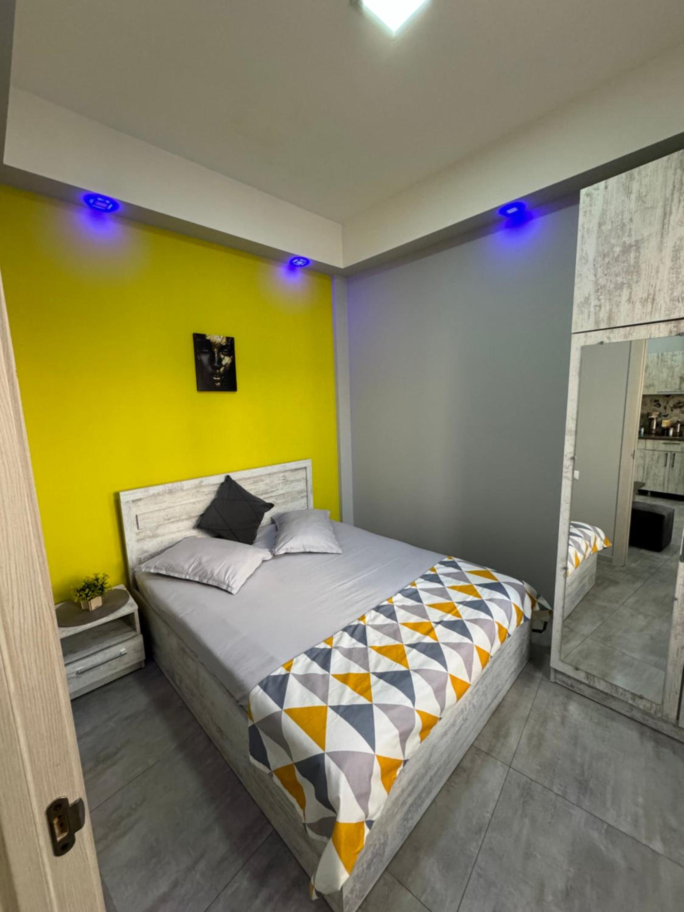 Comfy Apartment with a Spacious Balcony Self Check In