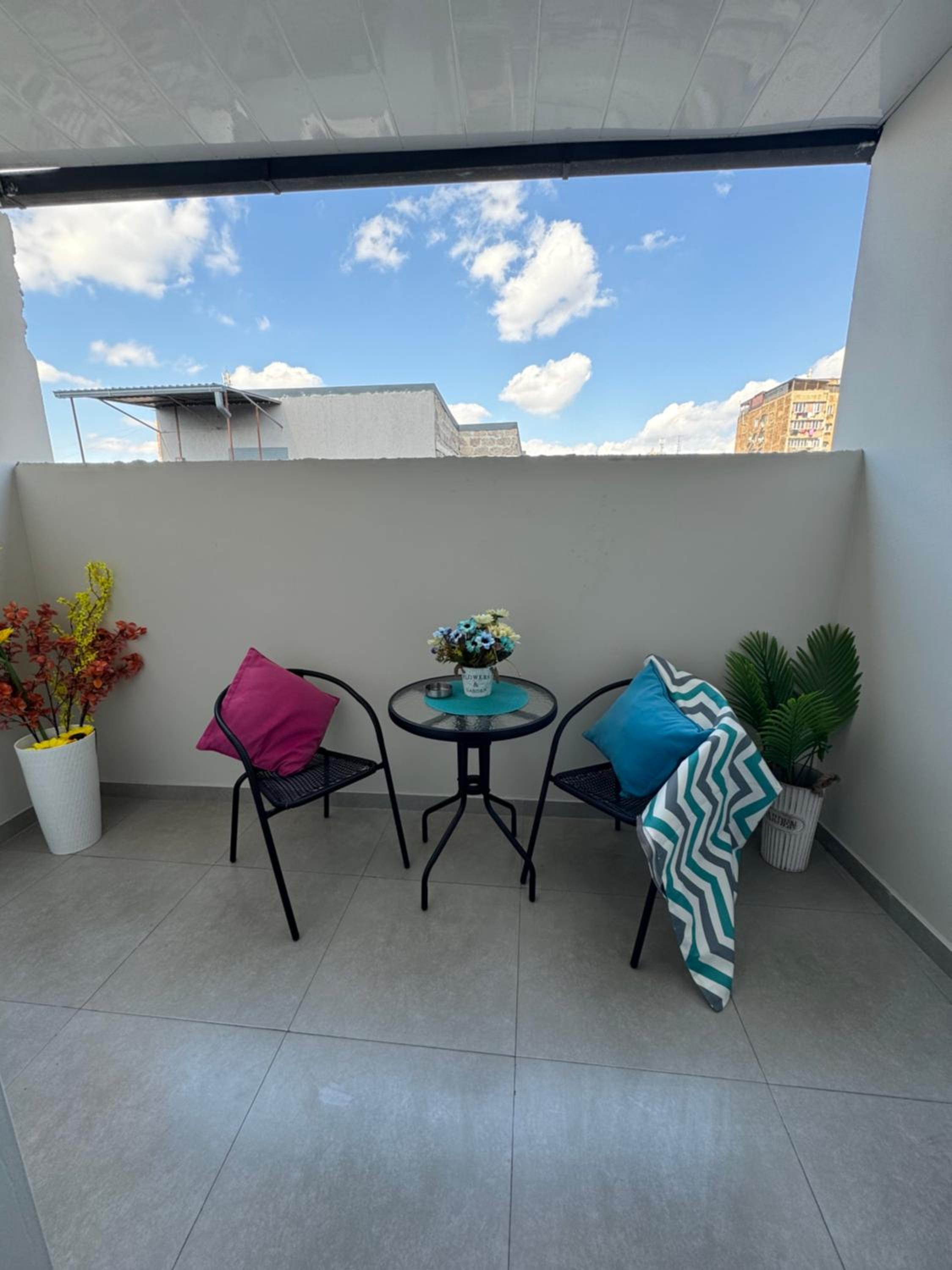 Comfy Apartment with a Spacious Balcony Self Check In