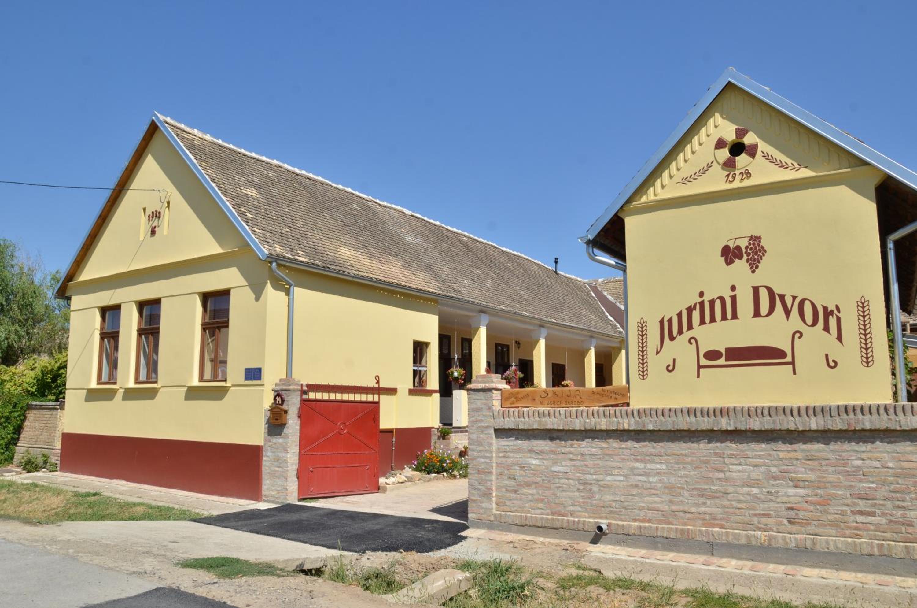 Hotel Guest house Jurini Dvori - Image 1