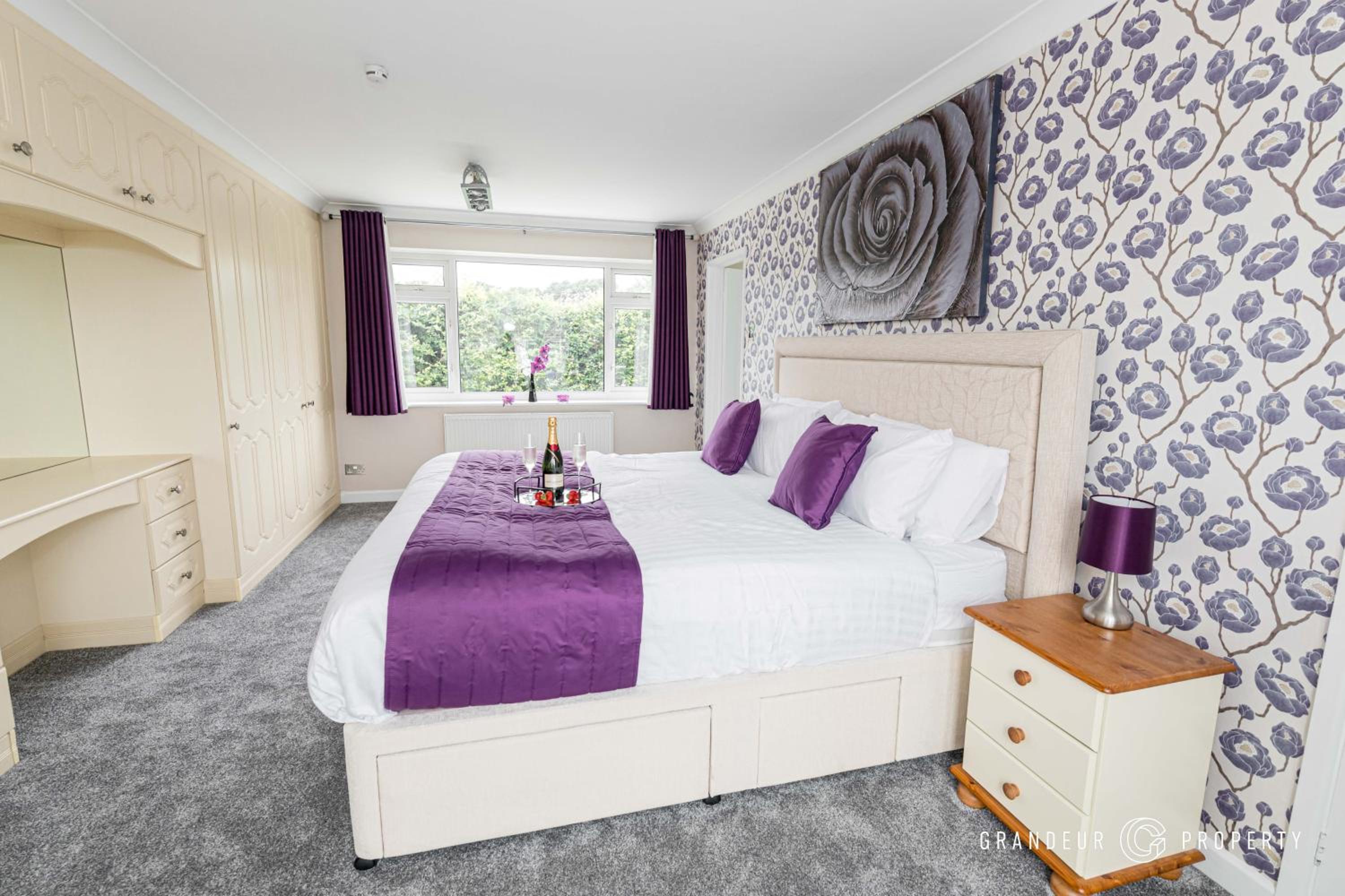 Talbot House by Grandeur Property view 2