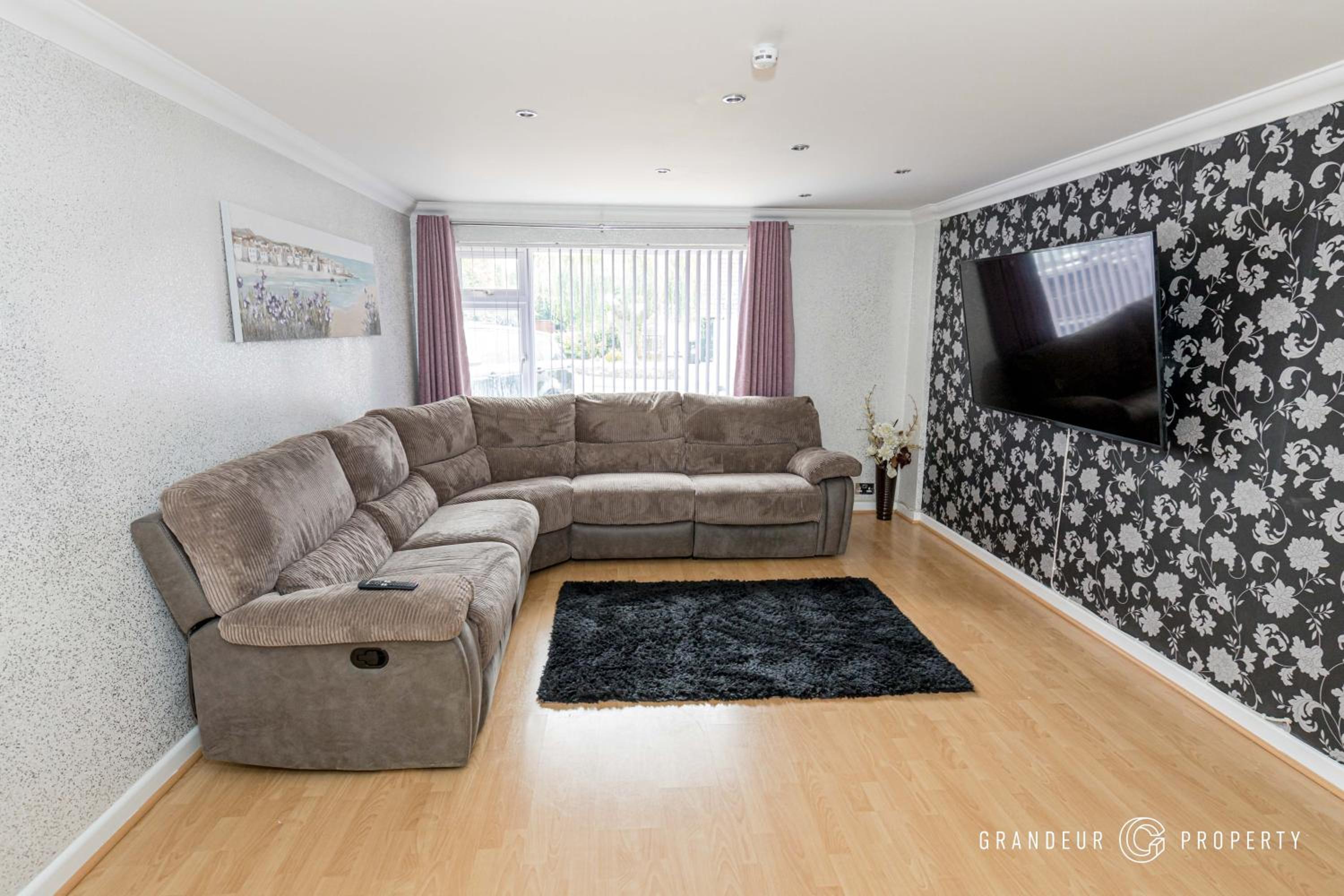 Talbot House by Grandeur Property view 4