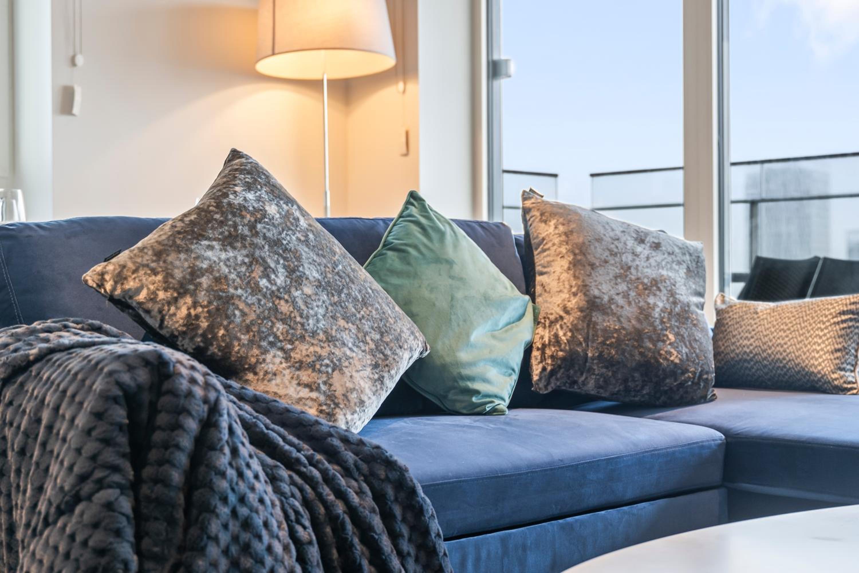 Elegant 2BR flat on 20th floor near many attractions