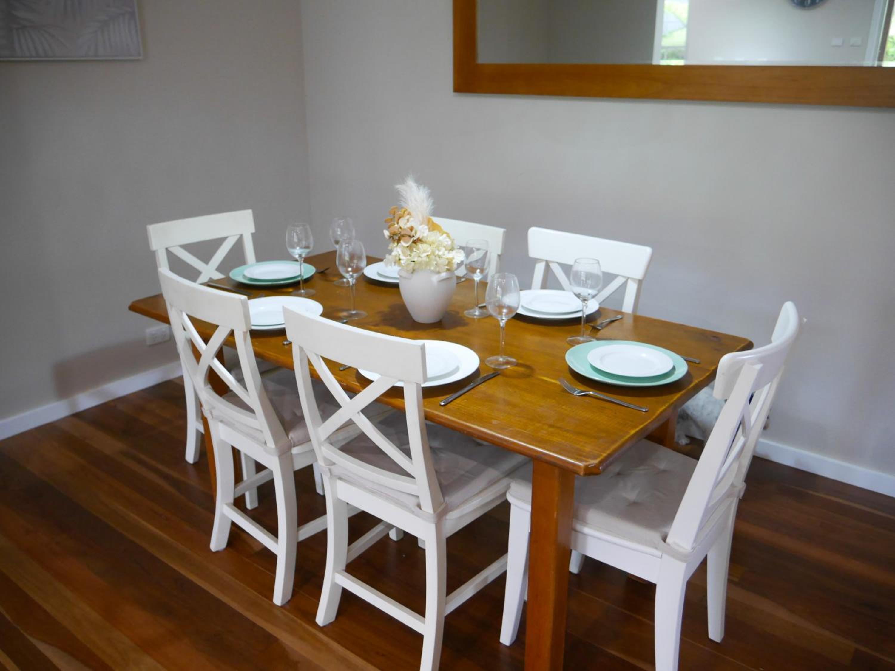 Luxury Home in Yowie Bay - pet friendly