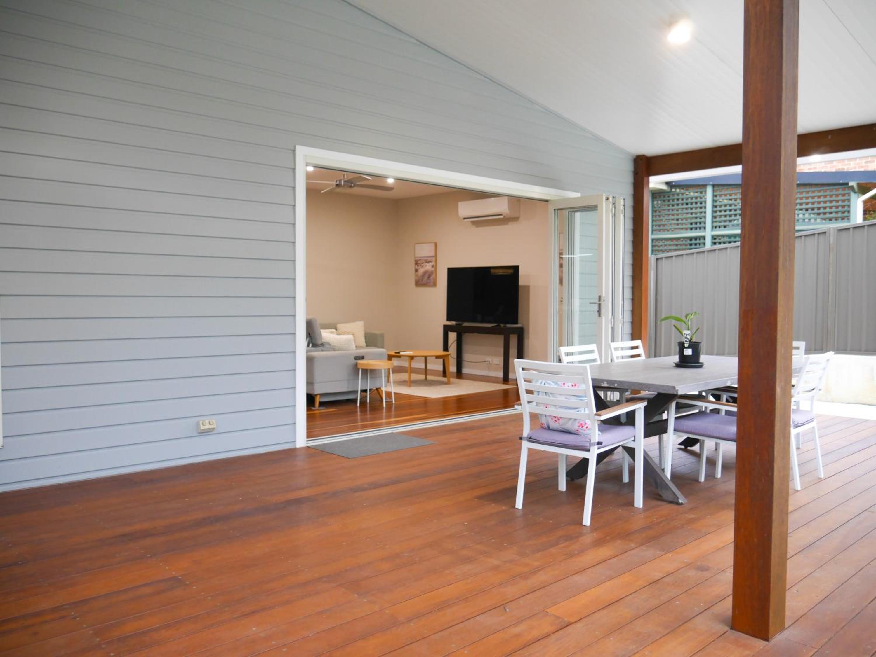 Luxury Home in Yowie Bay - pet friendly