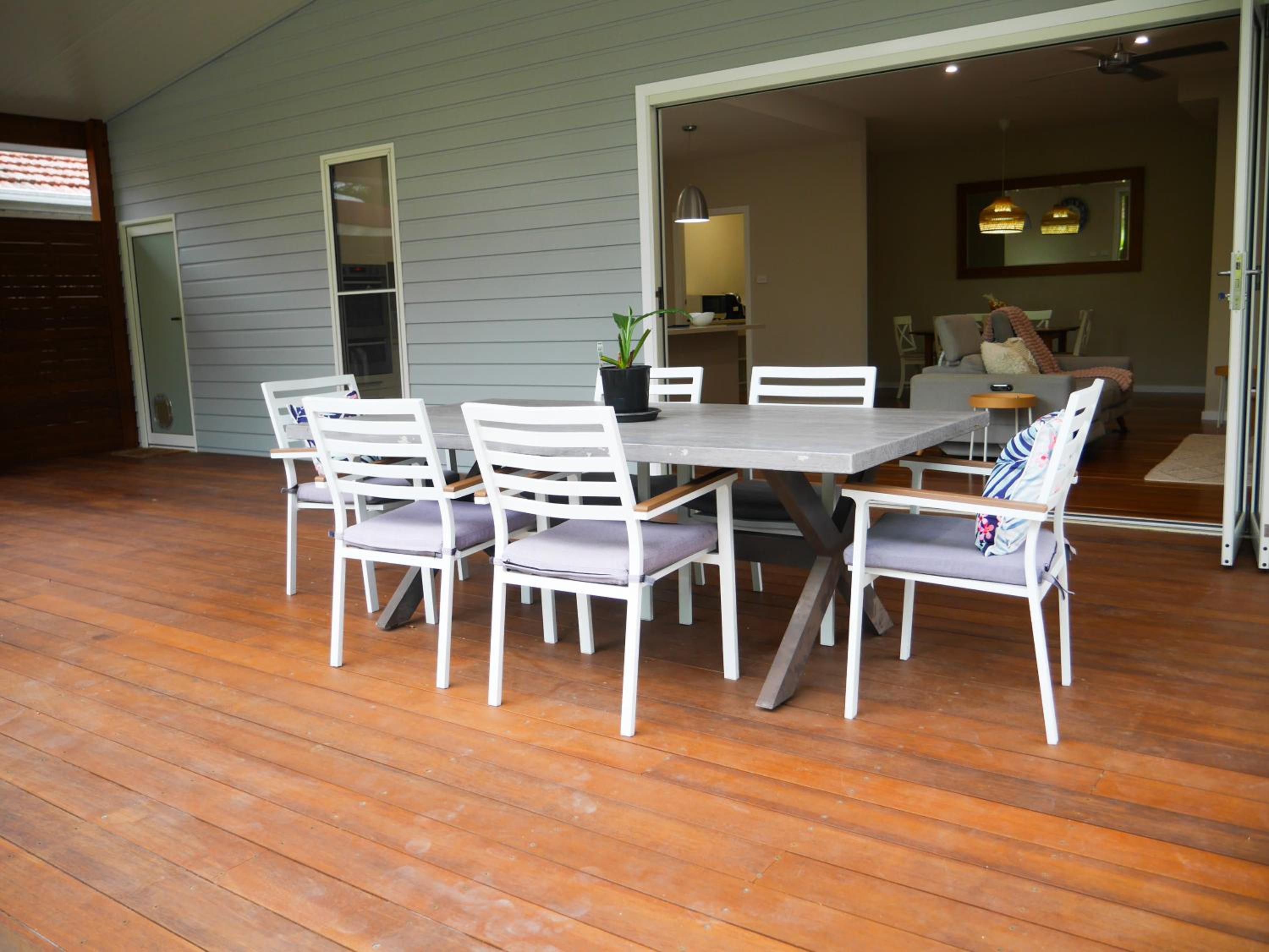 Luxury Home in Yowie Bay - pet friendly