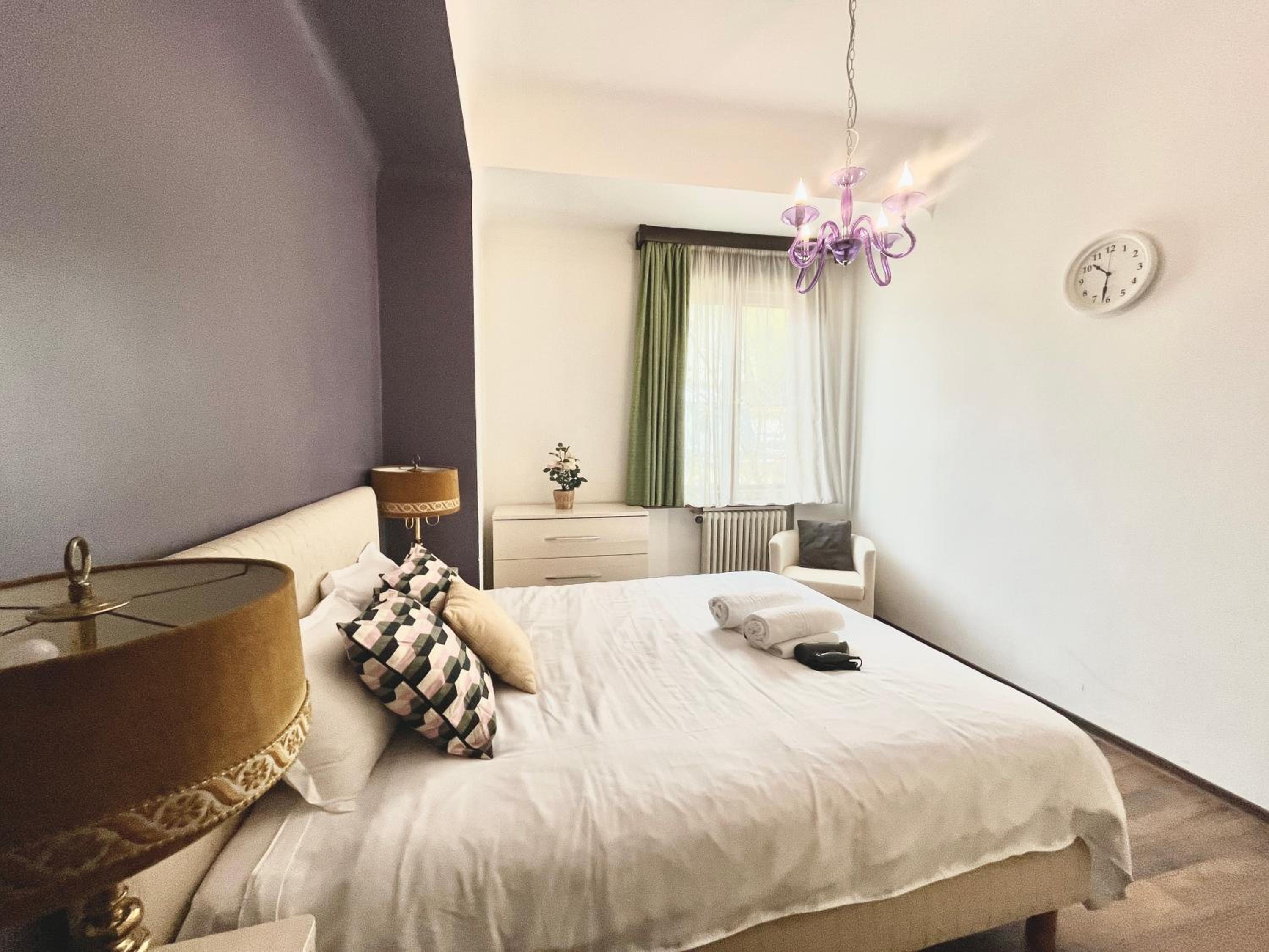 Vibrant Victoriei apartment view 5