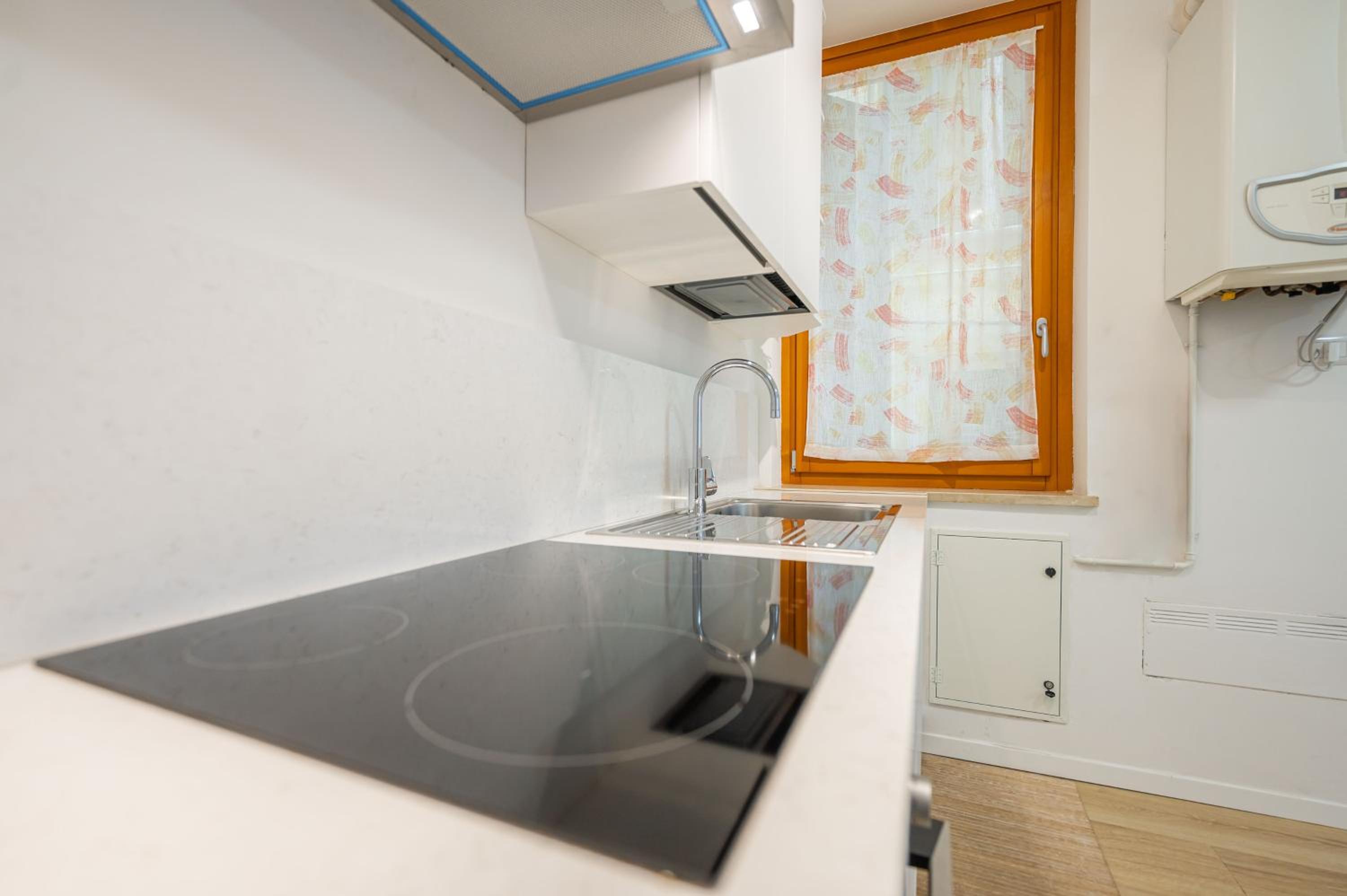 Arena Flat: Verona Centre view 2