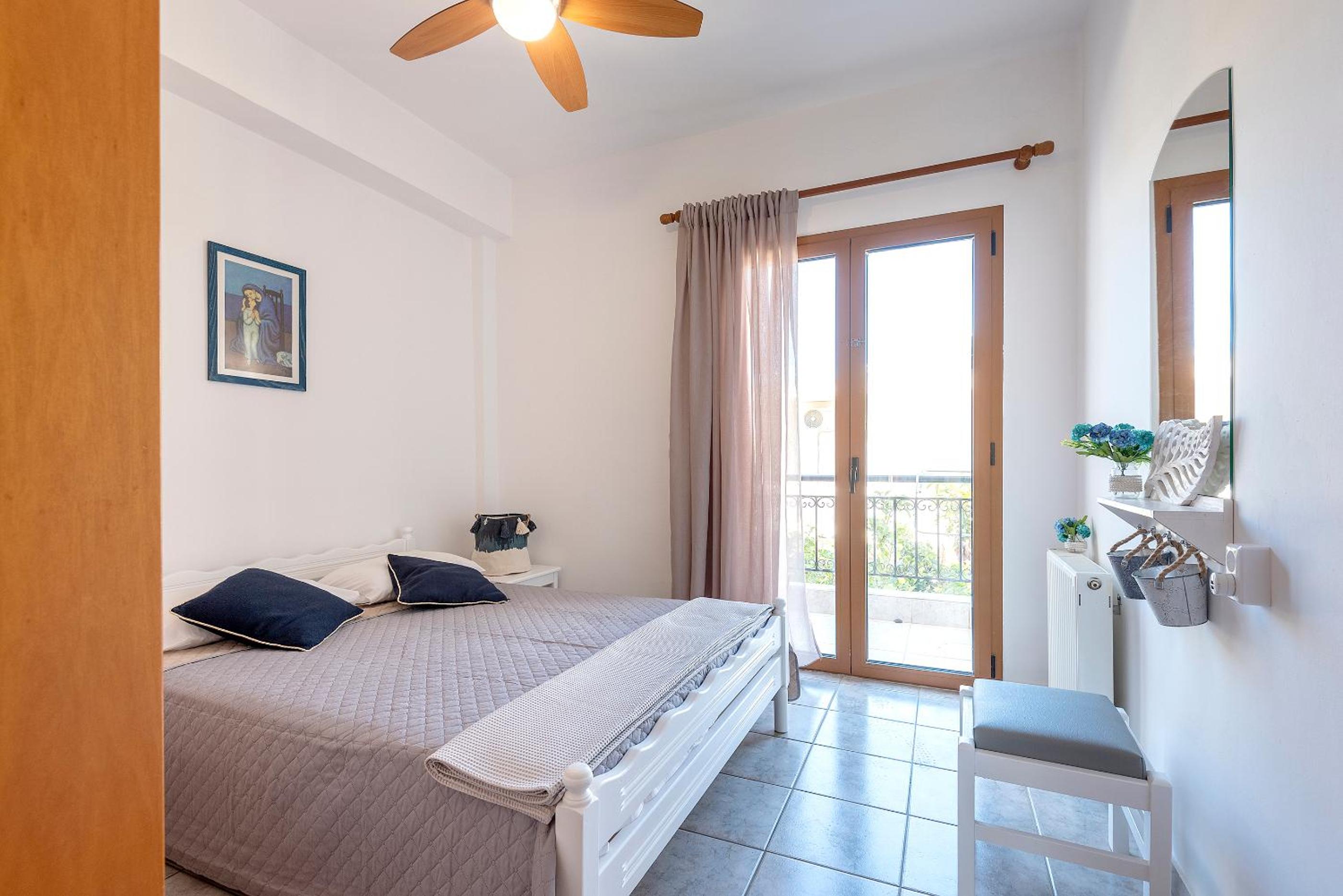 Beachside Retreat, Steps to Kos photo 5