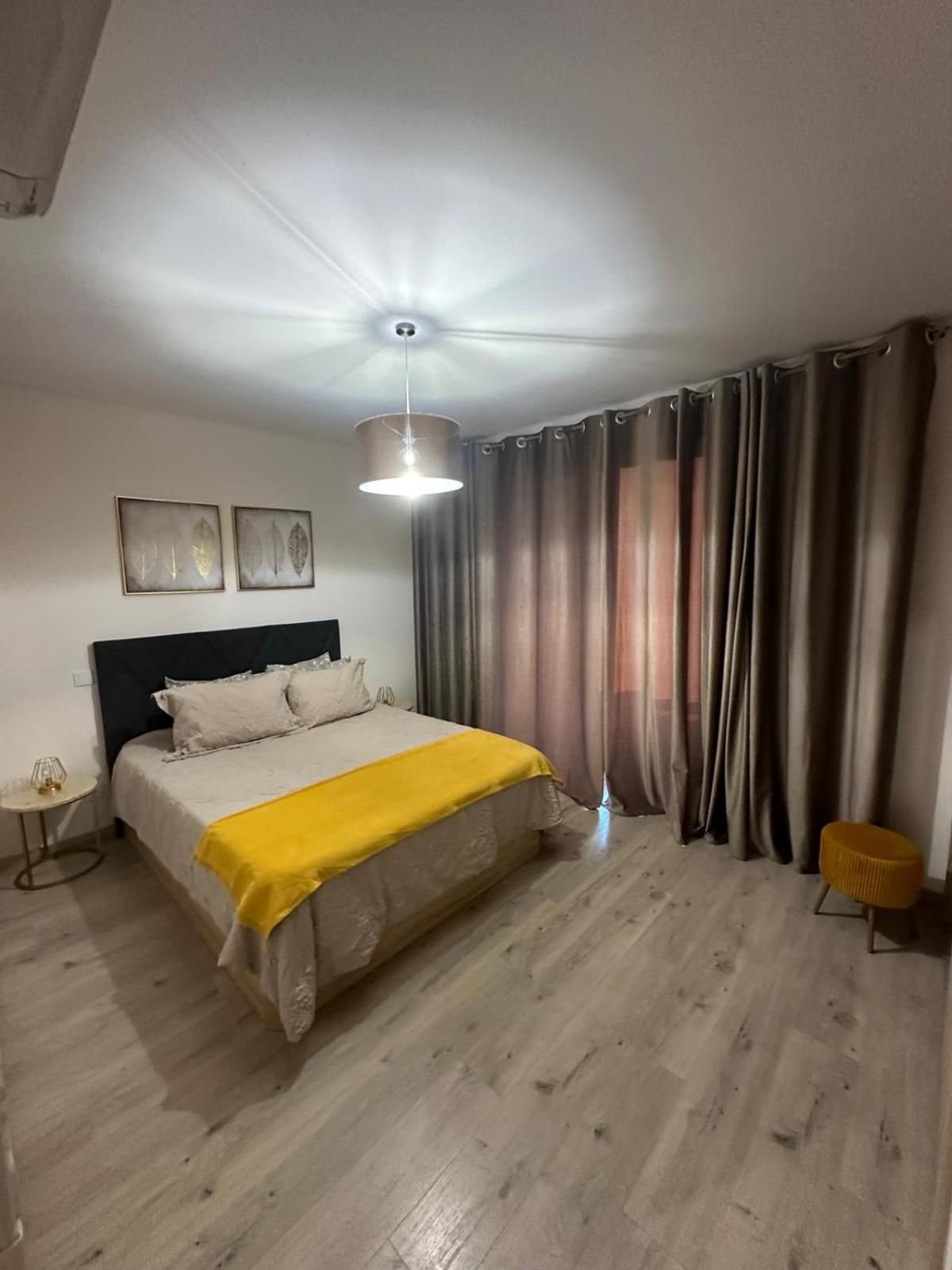 Elite Residence 1E view 2