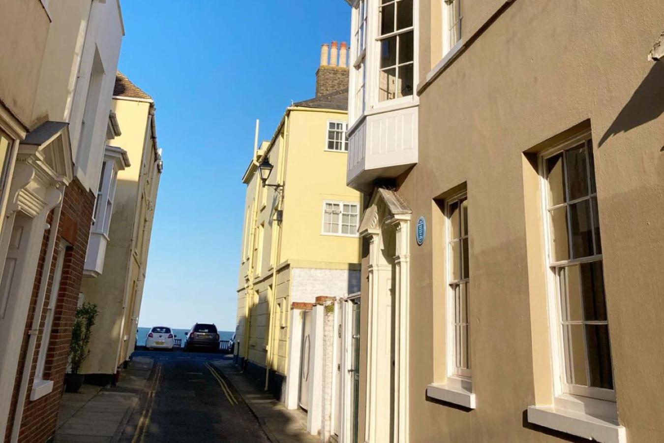 9 Golden Street, Deal view 3