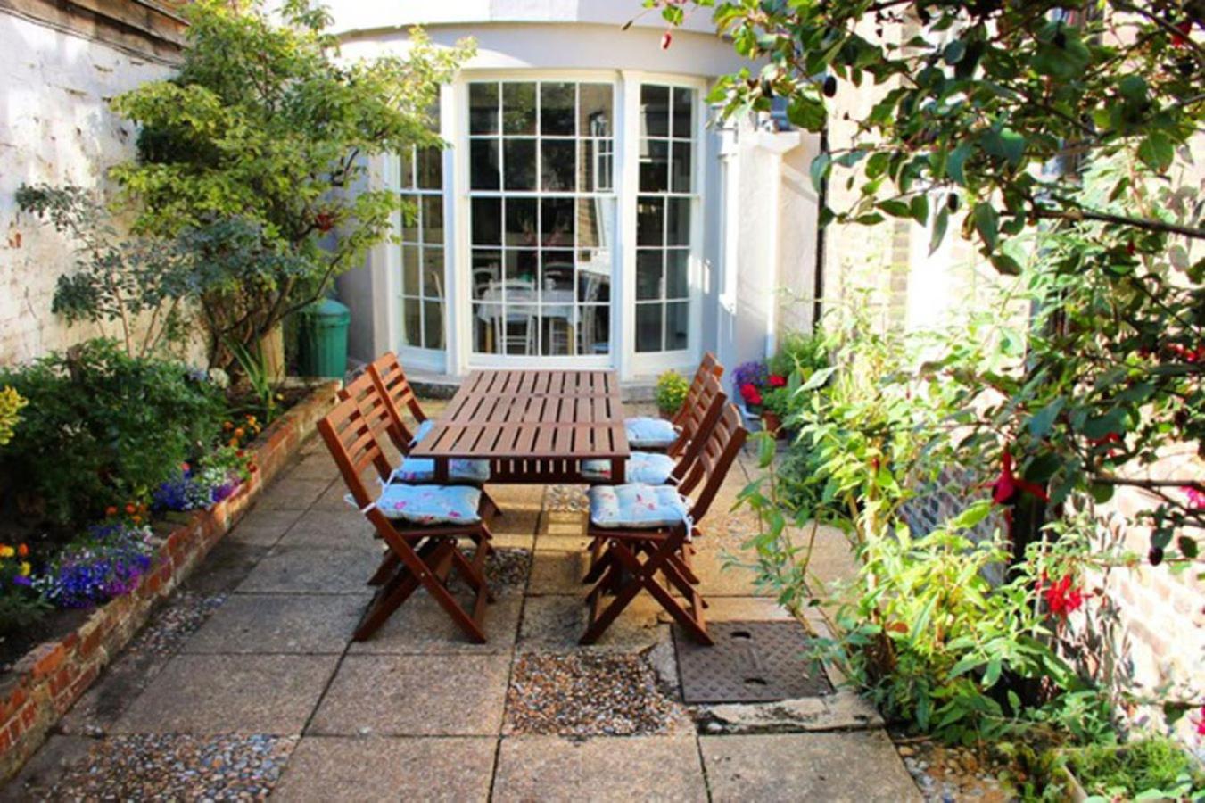 9 Golden Street, Deal view 2