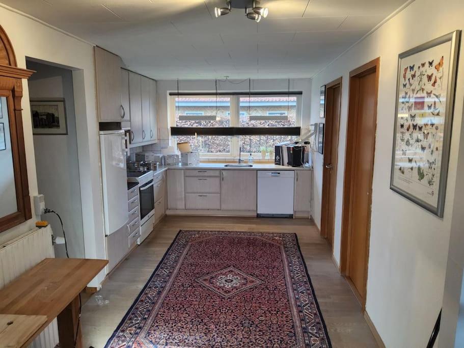 Family Friendly Apt B, 900m to Lego House, parking, Legoland, Lalandia view 5